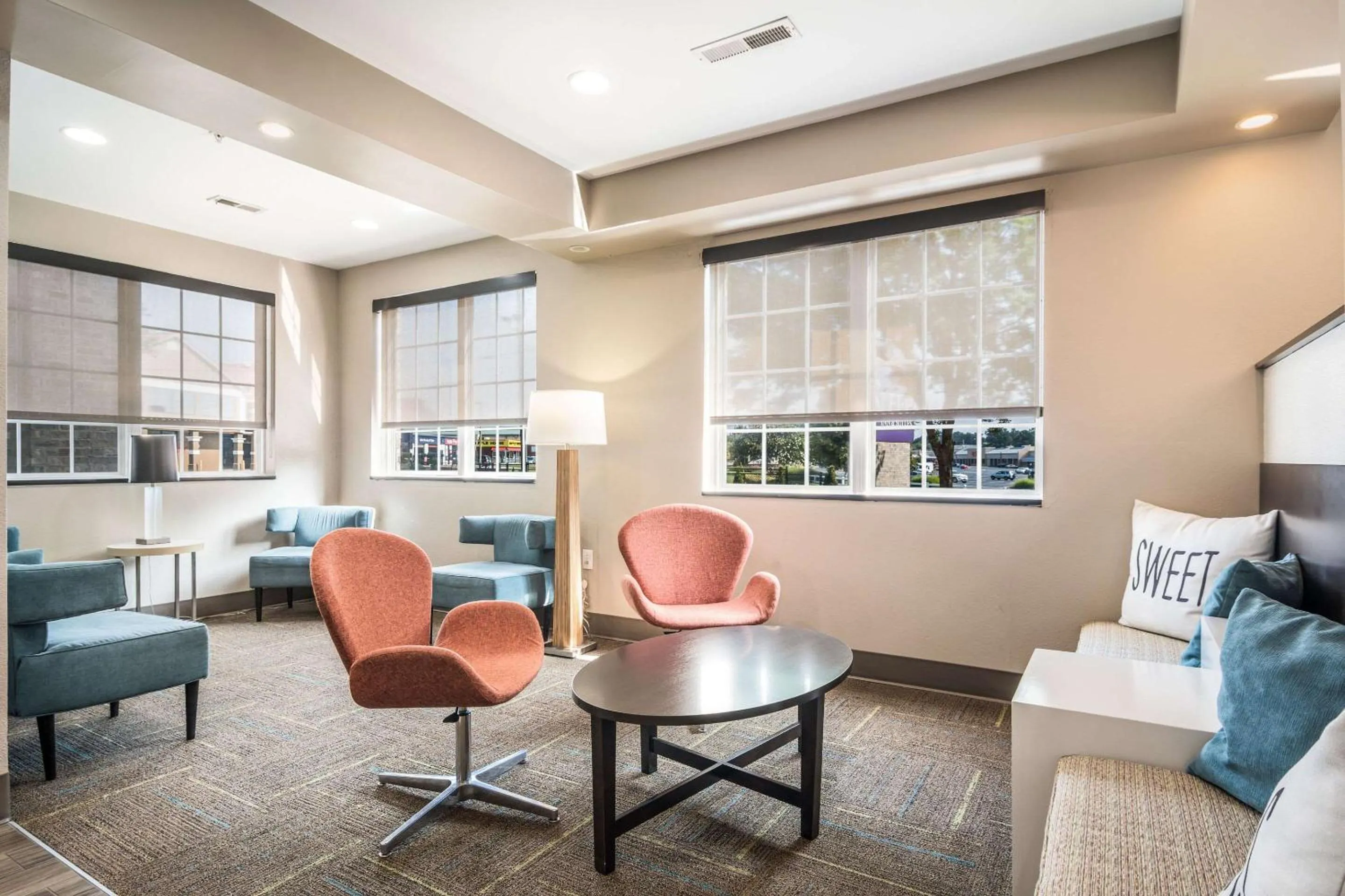 Lobby or reception in Sleep Inn & Suites At Kennesaw State University