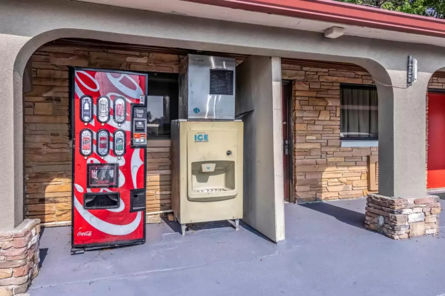 vending machine in Americas Best Value Inn Opelika