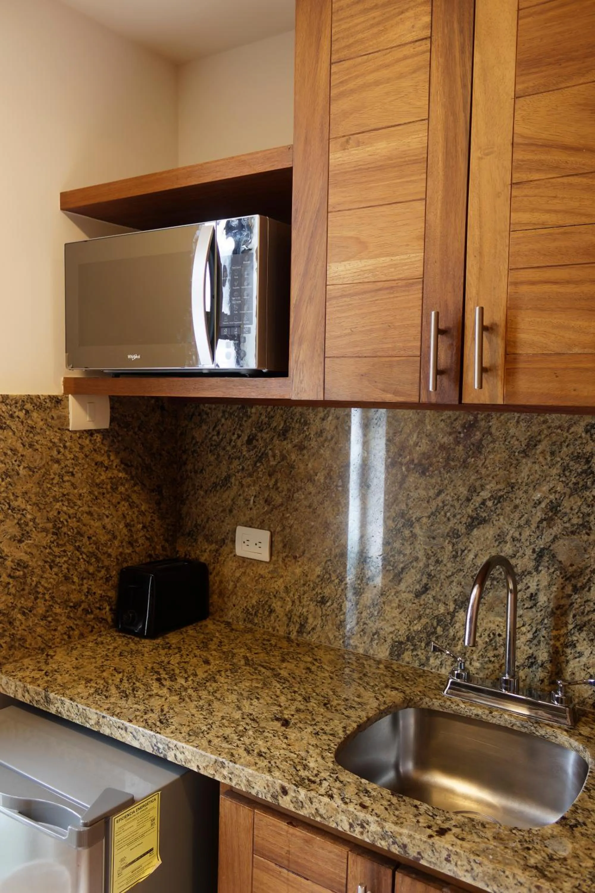 microwave in Grand Matlali Suites & Villas Riviera Nayarit
