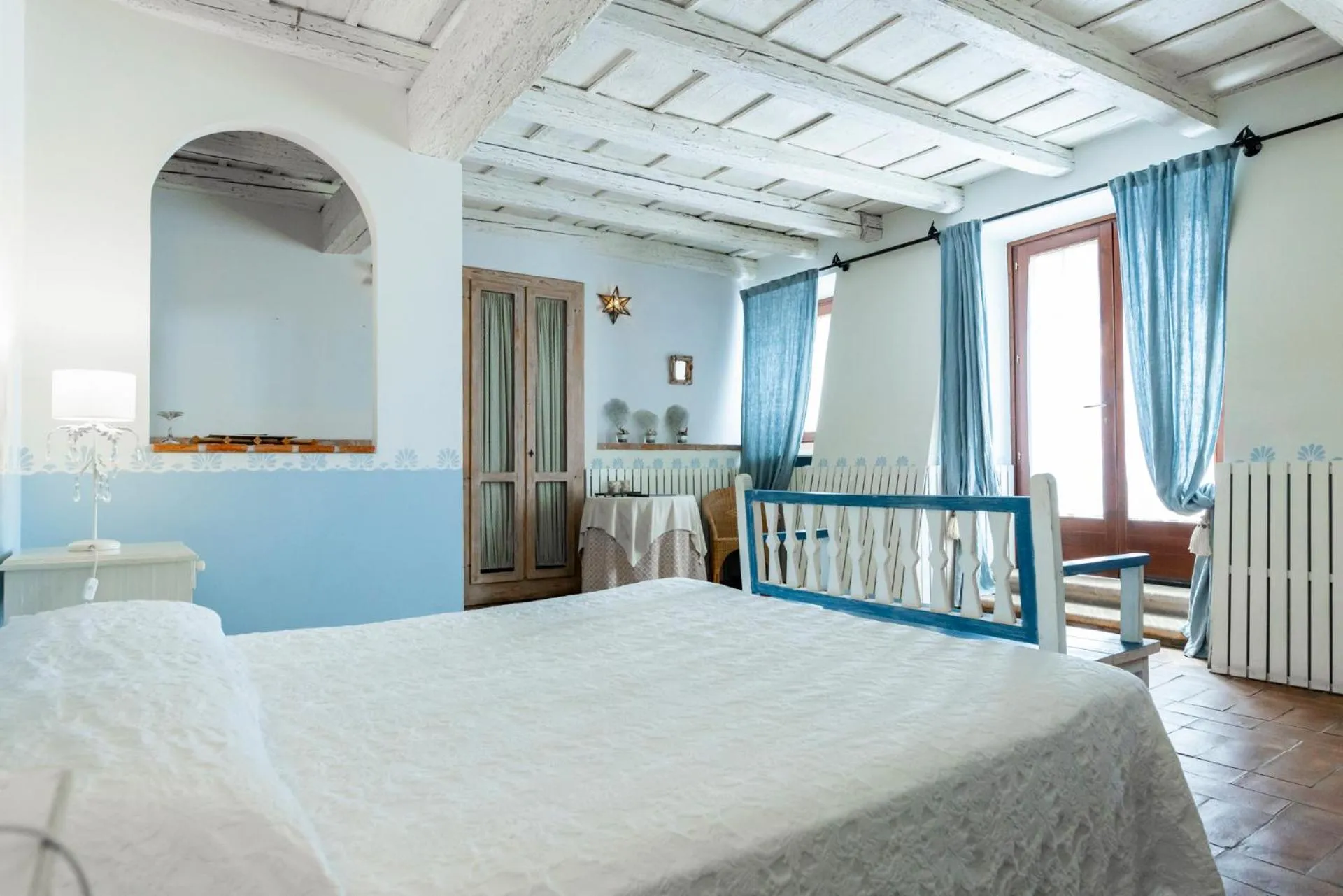 Bed in Musella Winery & Relais