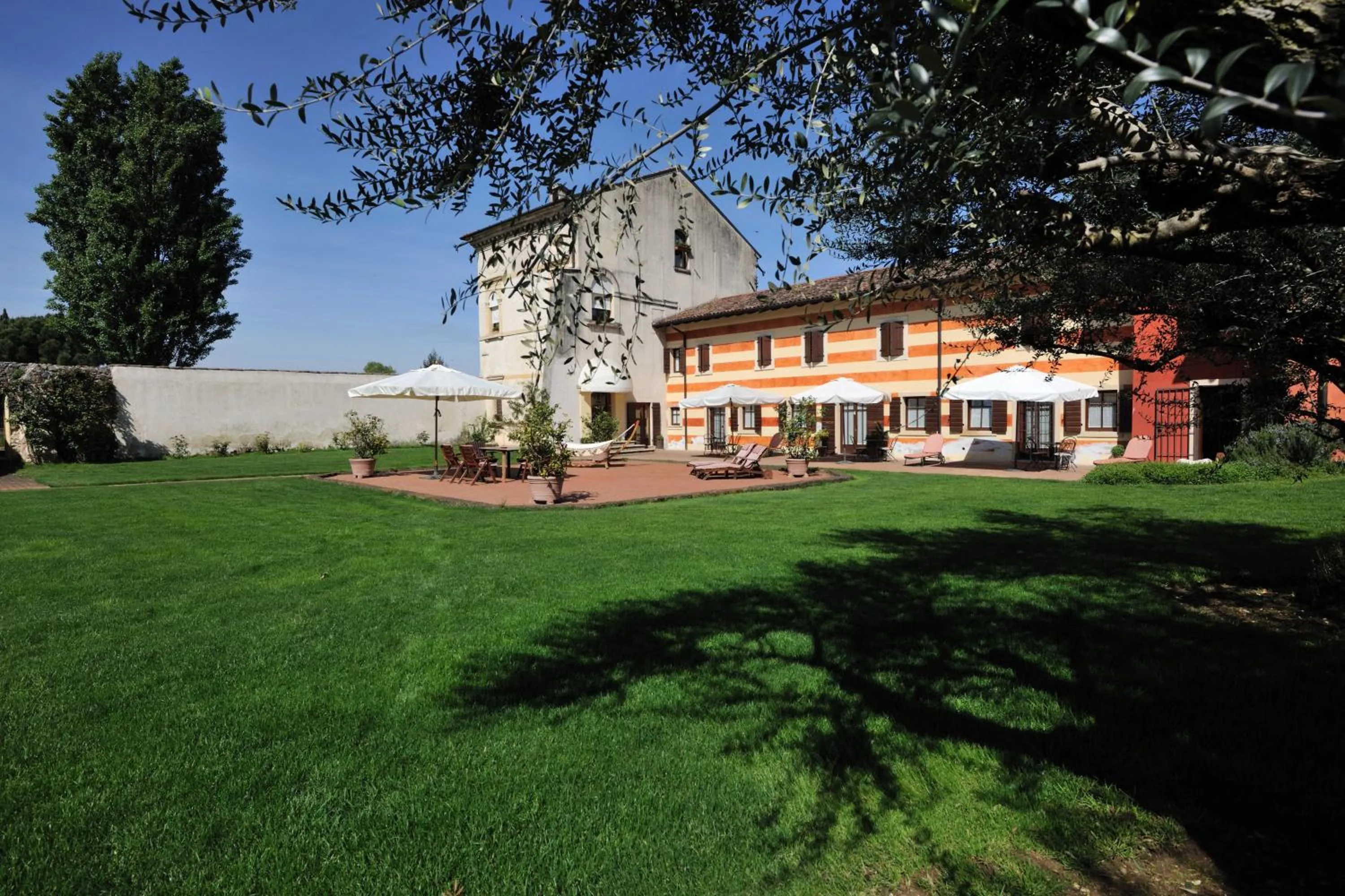 Property building in Musella Winery & Relais