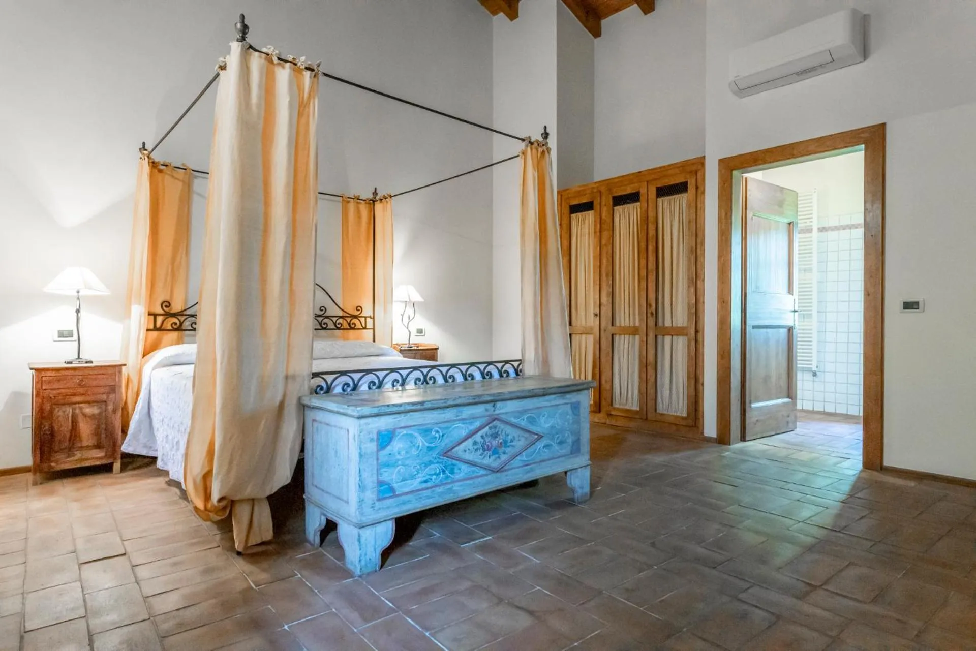 Bedroom, Bed in Musella Winery & Relais