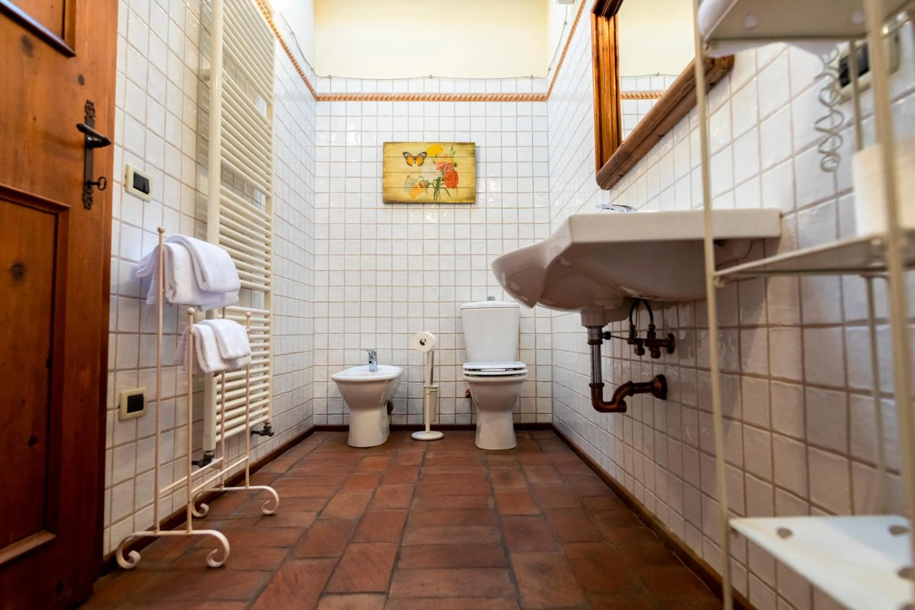 Toilet in Musella Winery & Relais