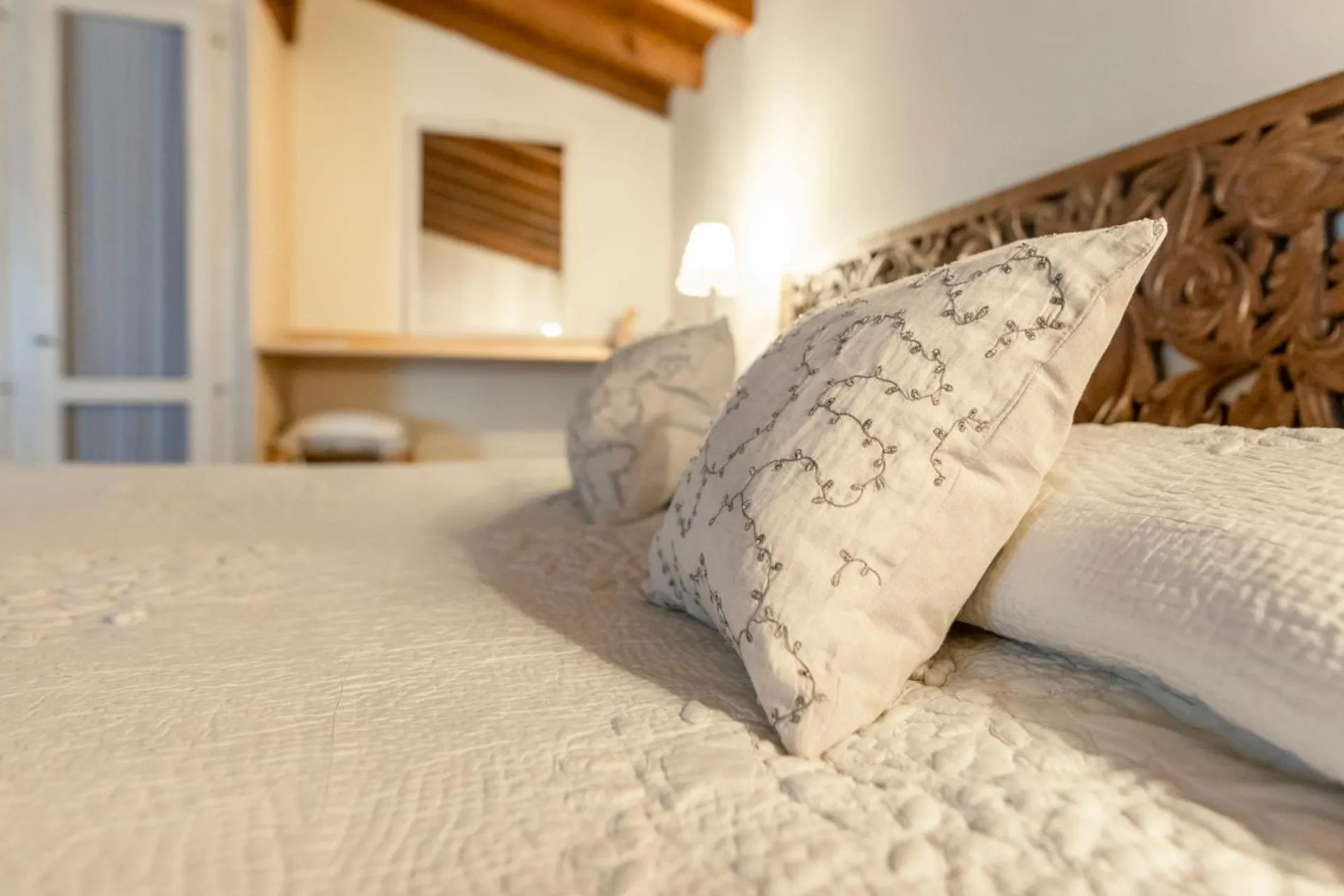 Bed in Musella Winery & Relais