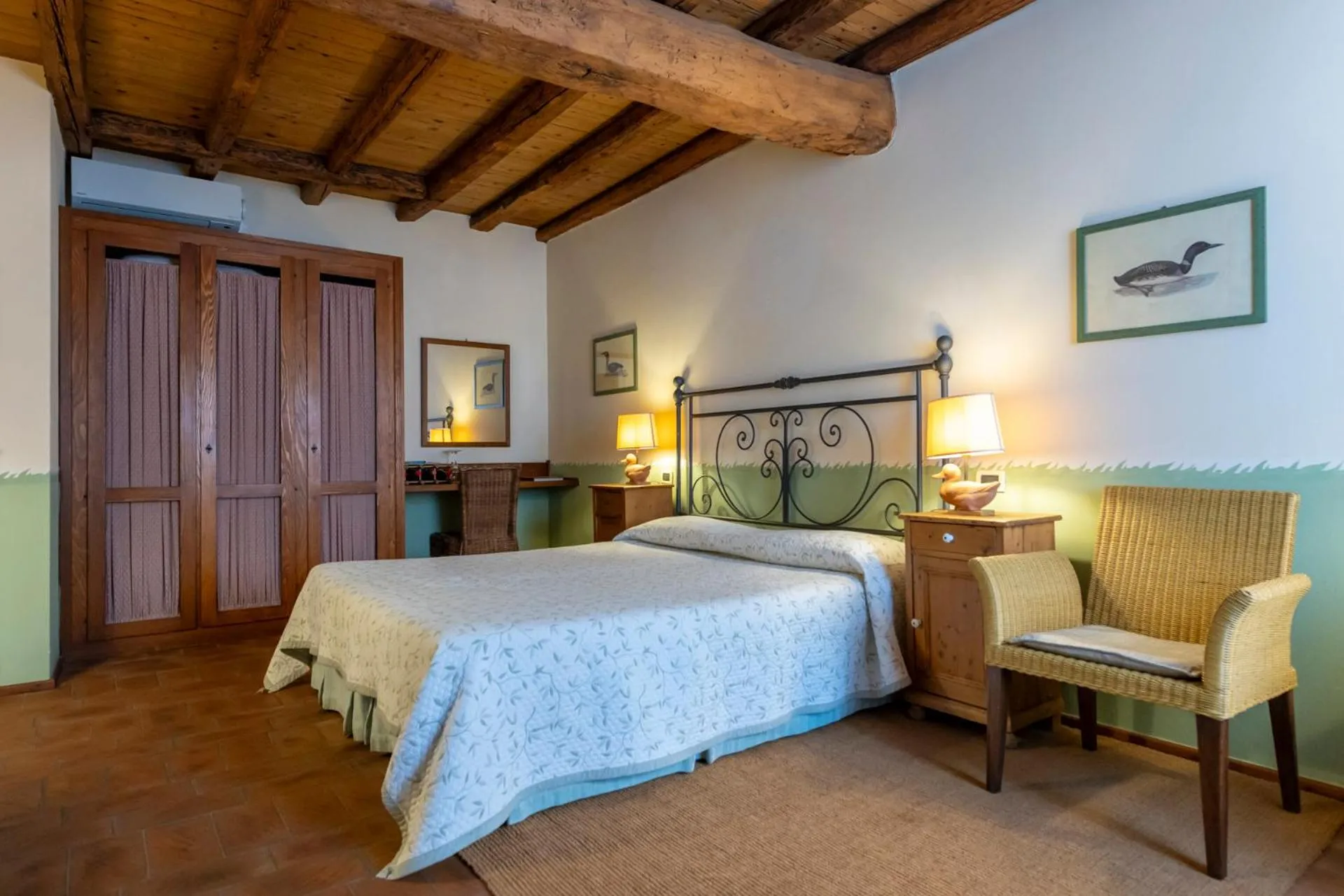 Bed in Musella Winery & Relais