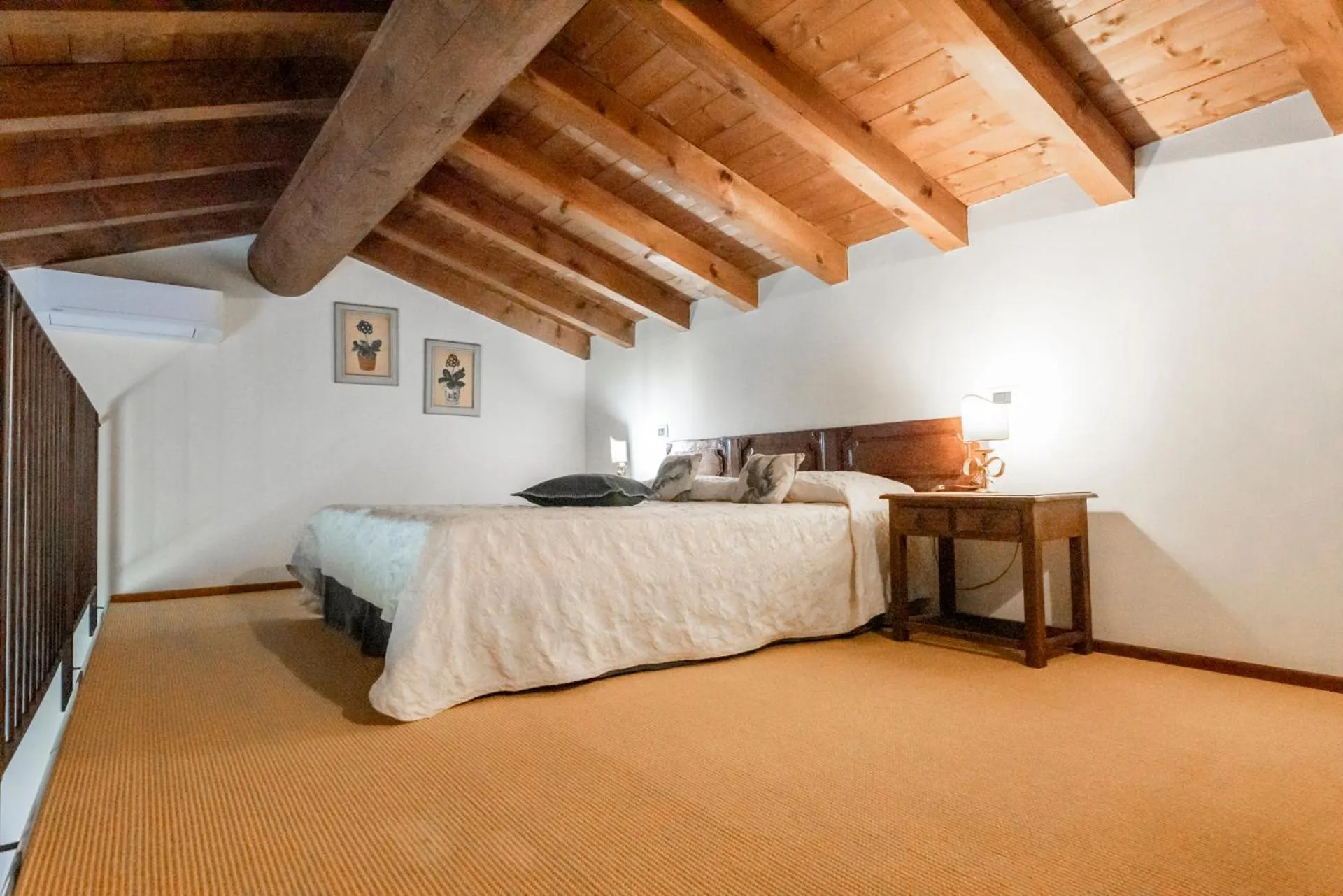 Bed in Musella Winery & Relais