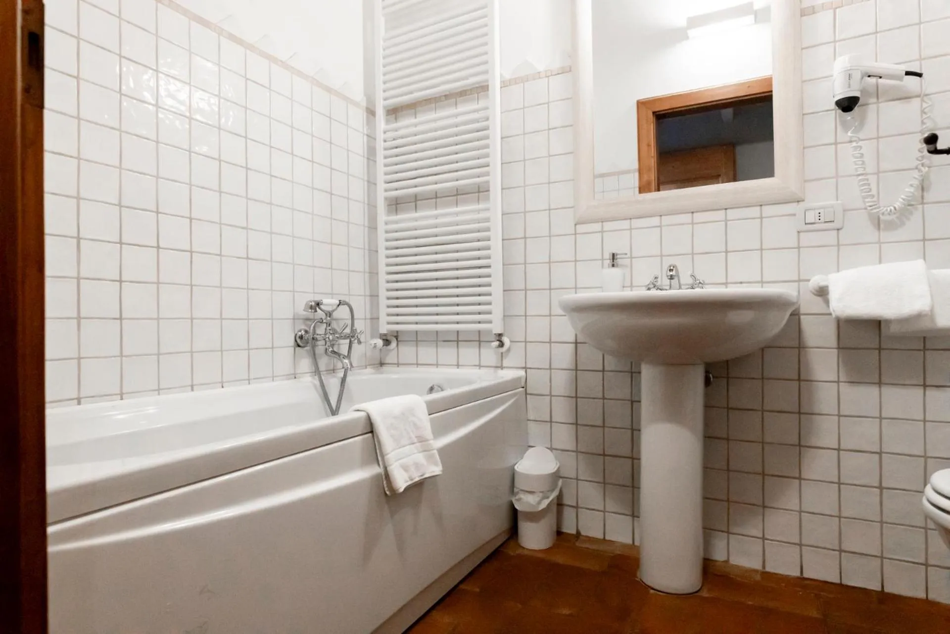 Hot Tub in Musella Winery & Relais