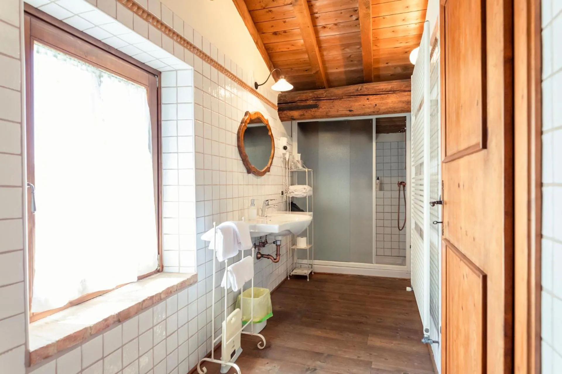 Shower in Musella Winery & Relais