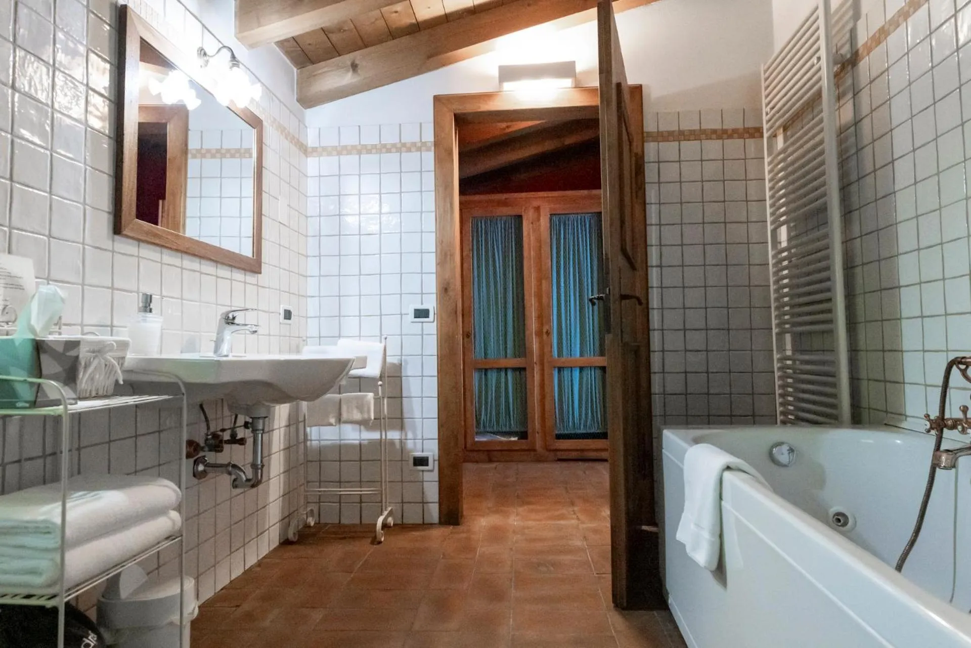 Hot Tub in Musella Winery & Relais