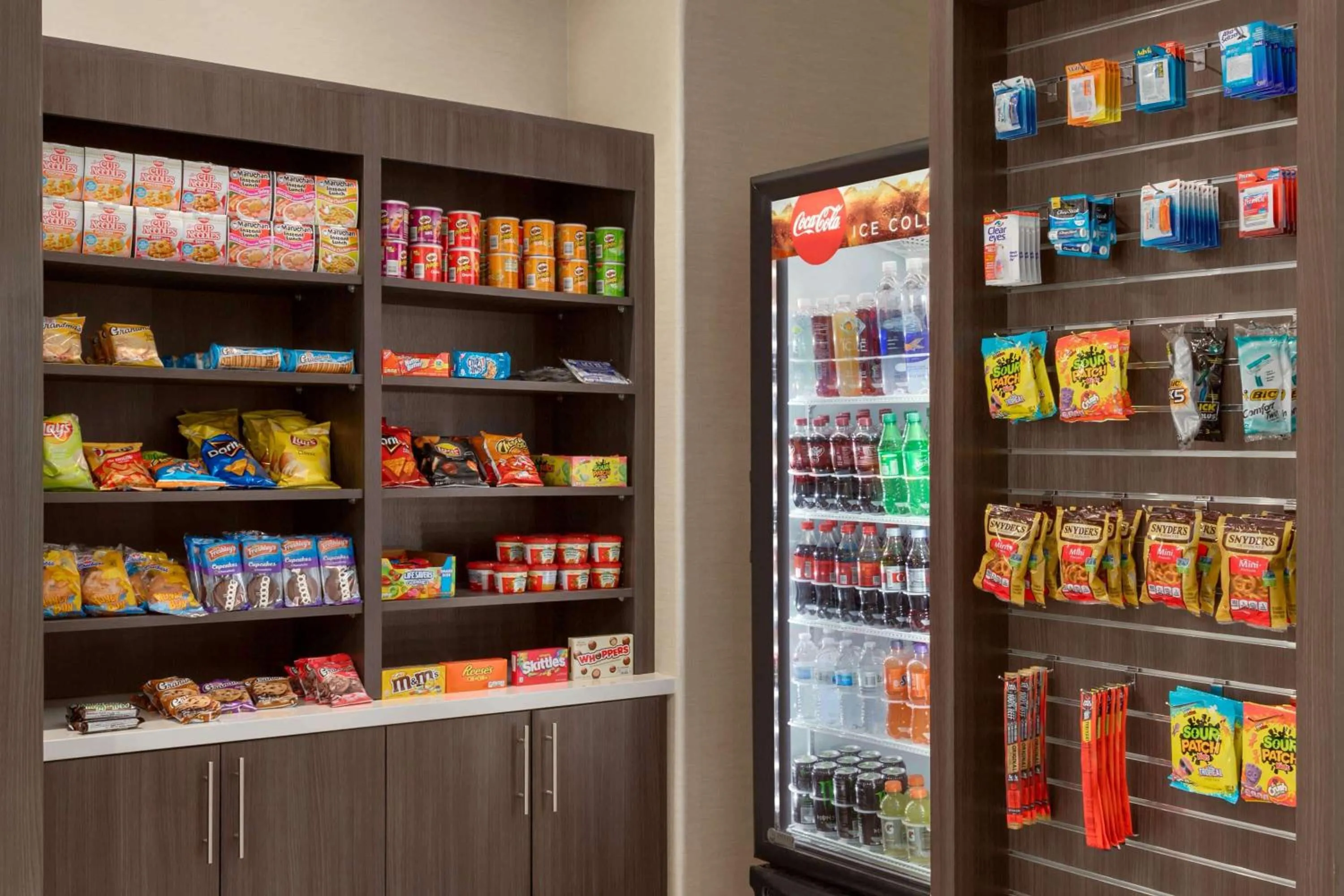 On-site shops in La Quinta by Wyndham I-20 Longview South