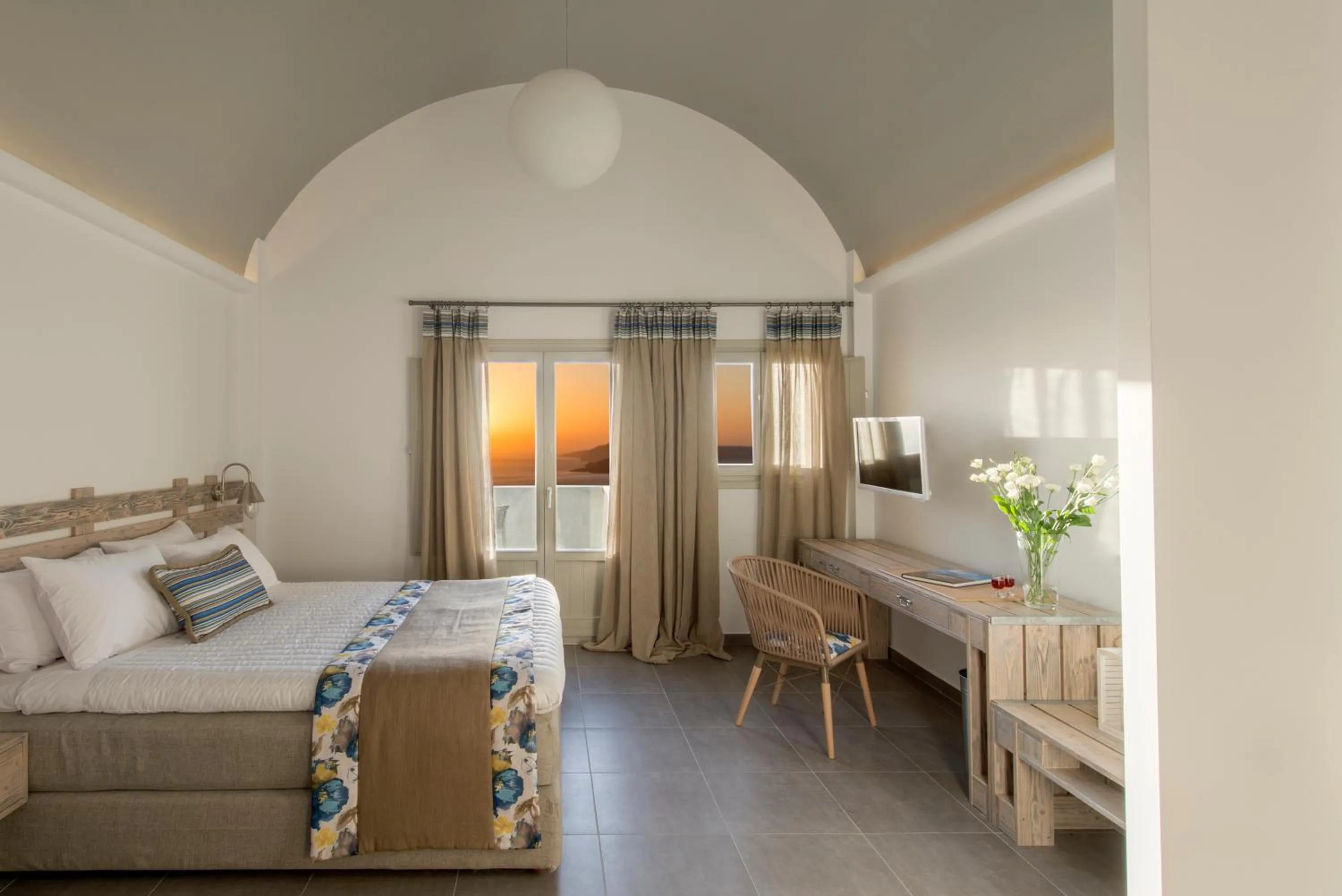 Bedroom, Bed in Caldera's Dolphin Suites