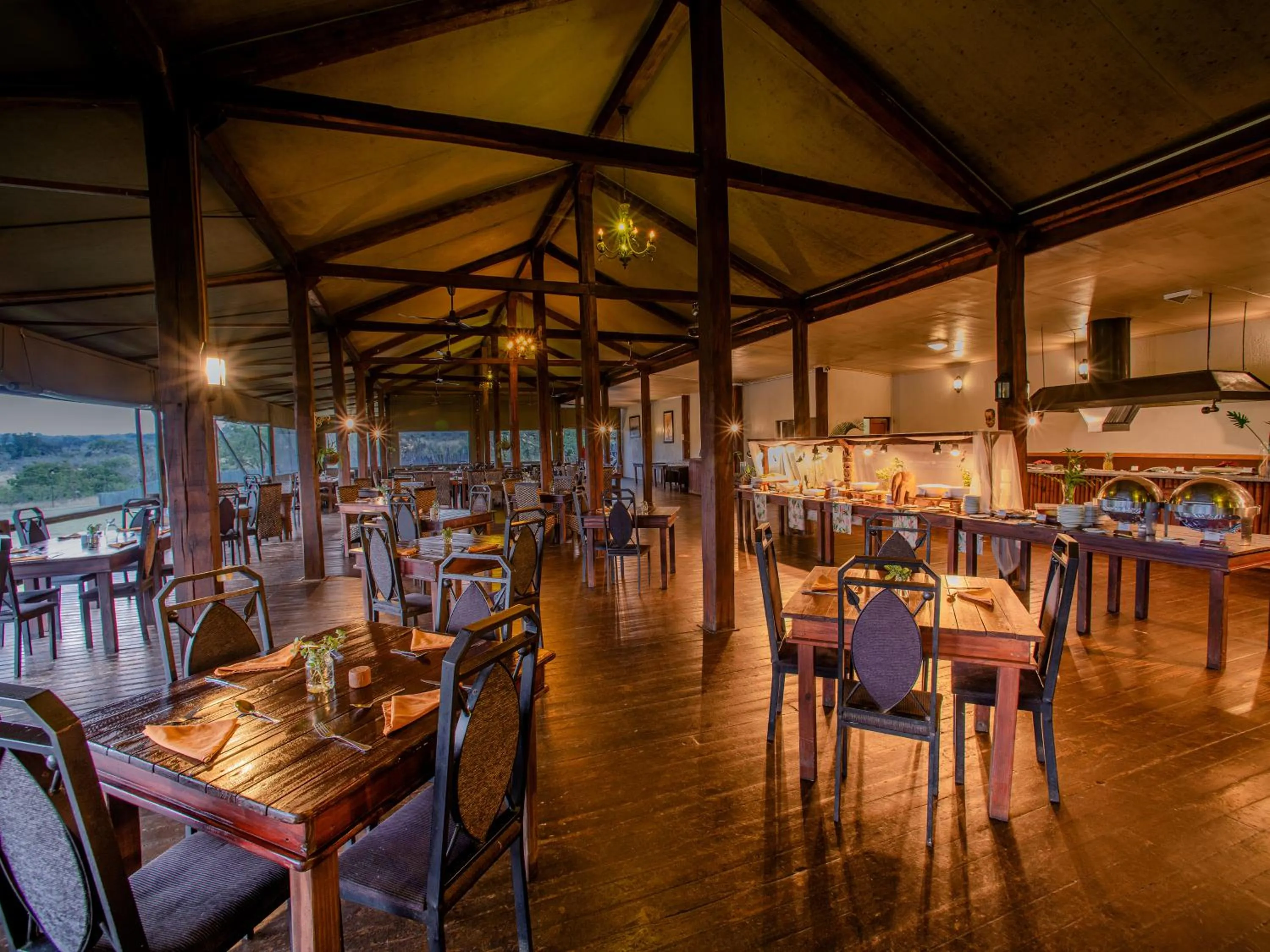 Dining area in Nkambeni Safari Camp