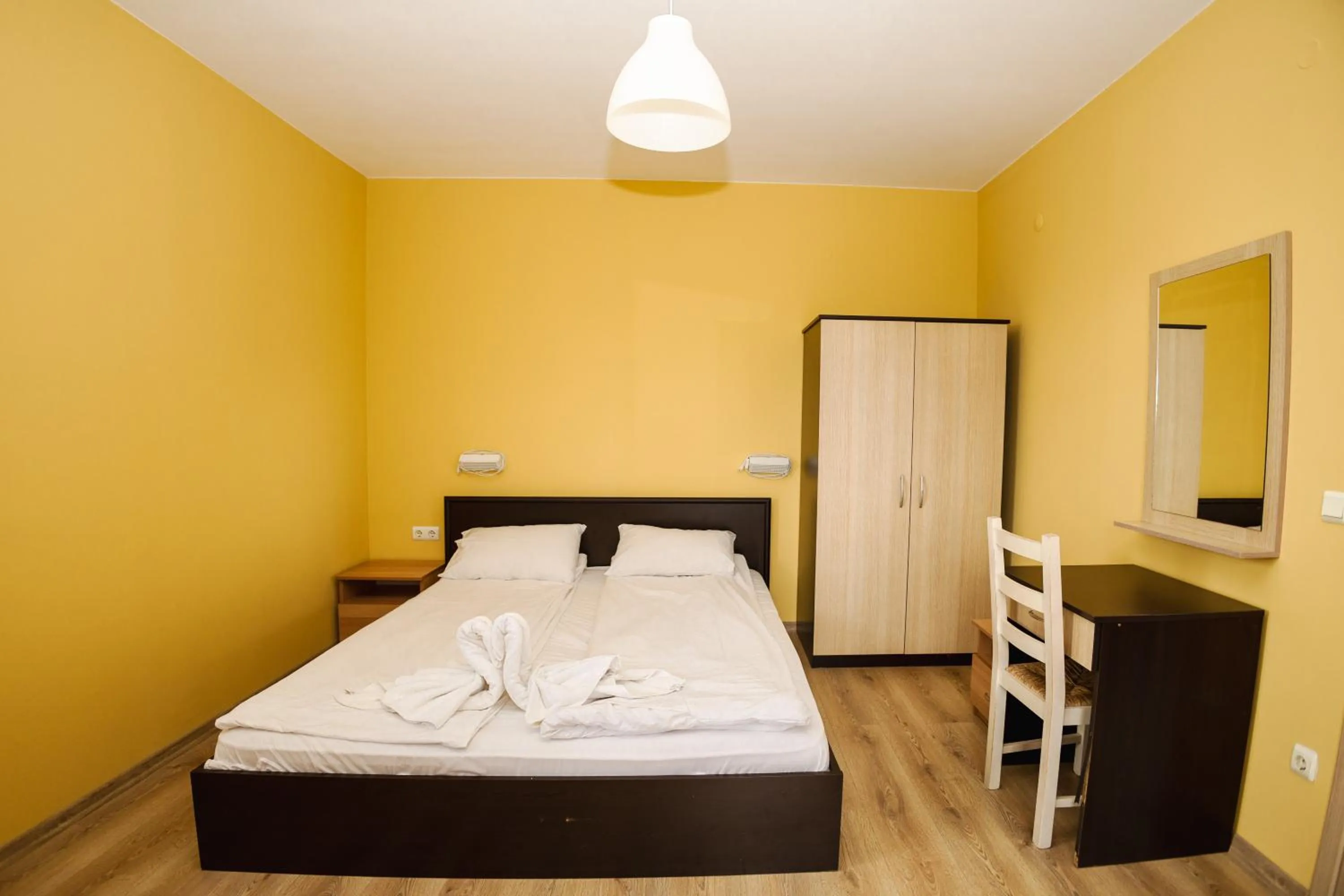 Balcony/Terrace, Bed in Thermal Hotel Seven Seasons