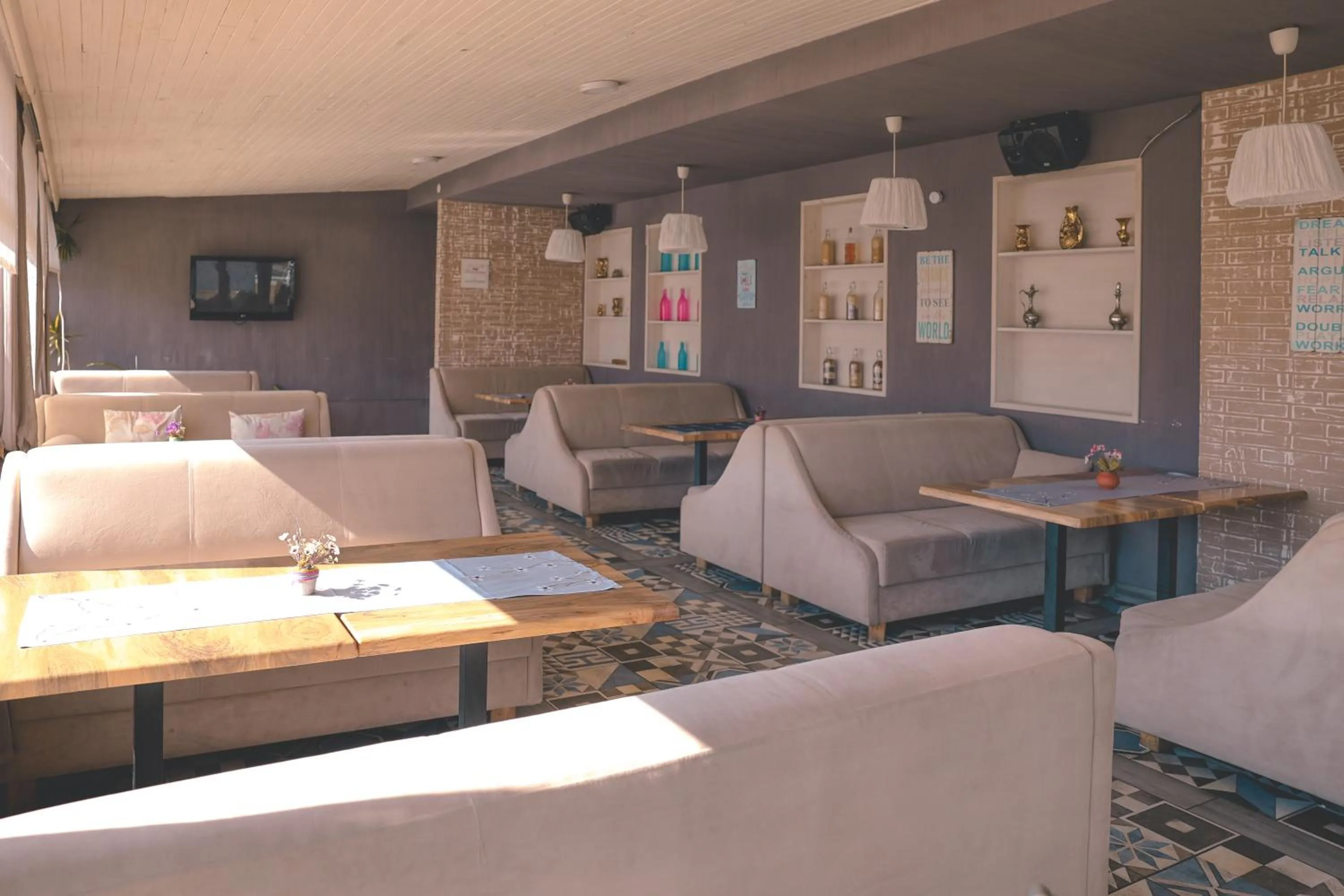 Restaurant/places to eat in Thermal Hotel Seven Seasons