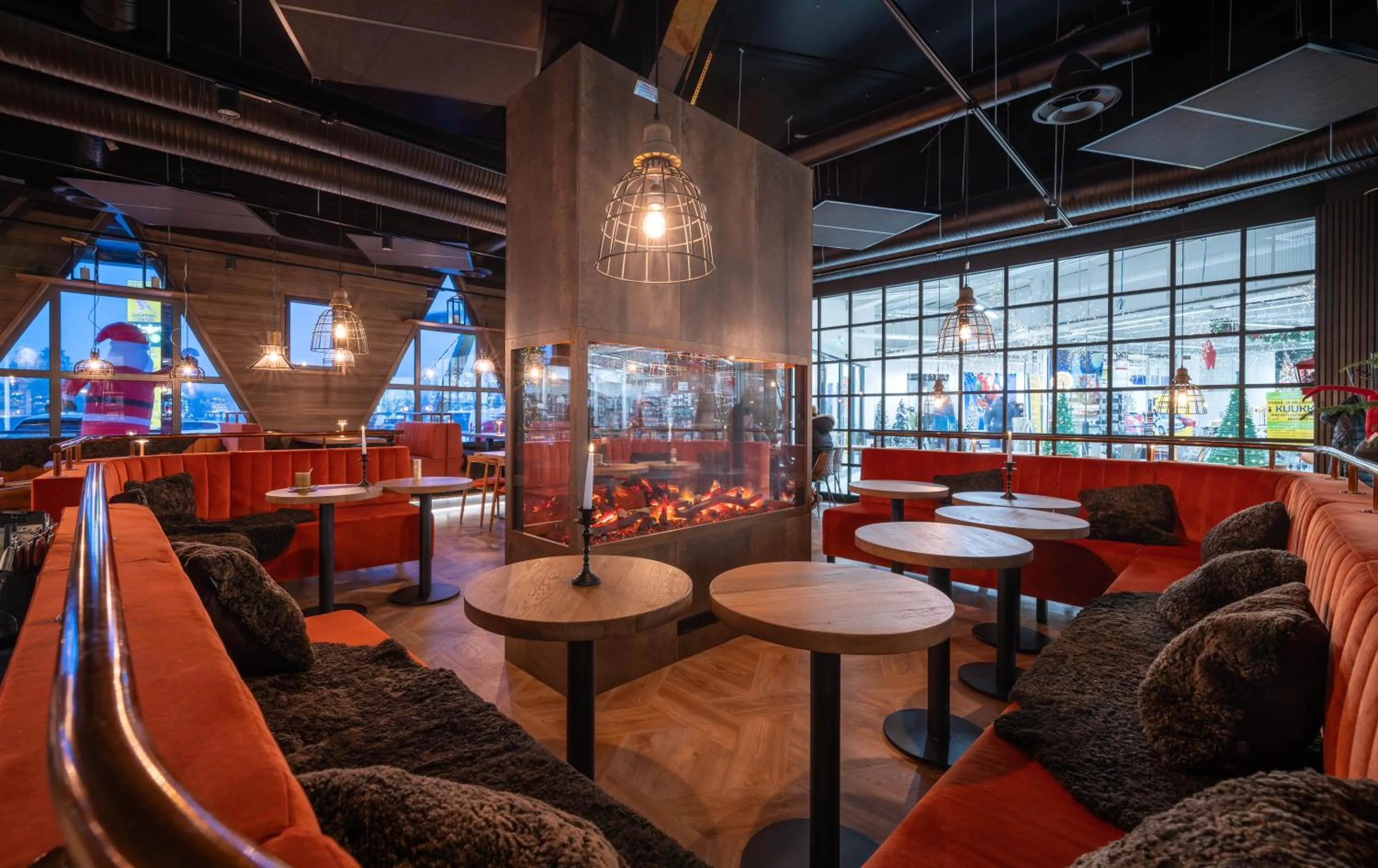 Kuukkeli Hirvas Suite