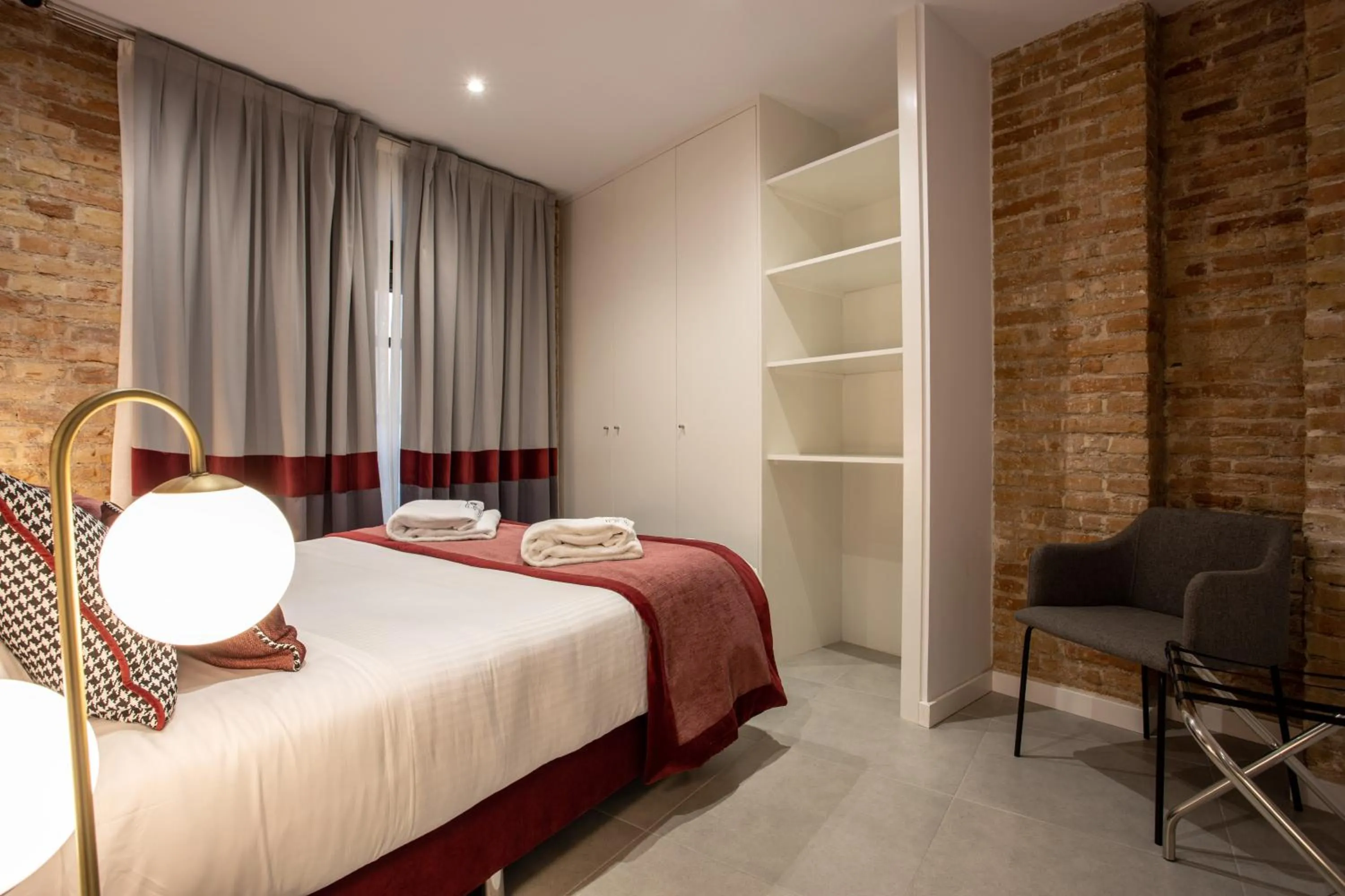 Photo of the whole room, Bed in BiBo Suites Plaza Nueva