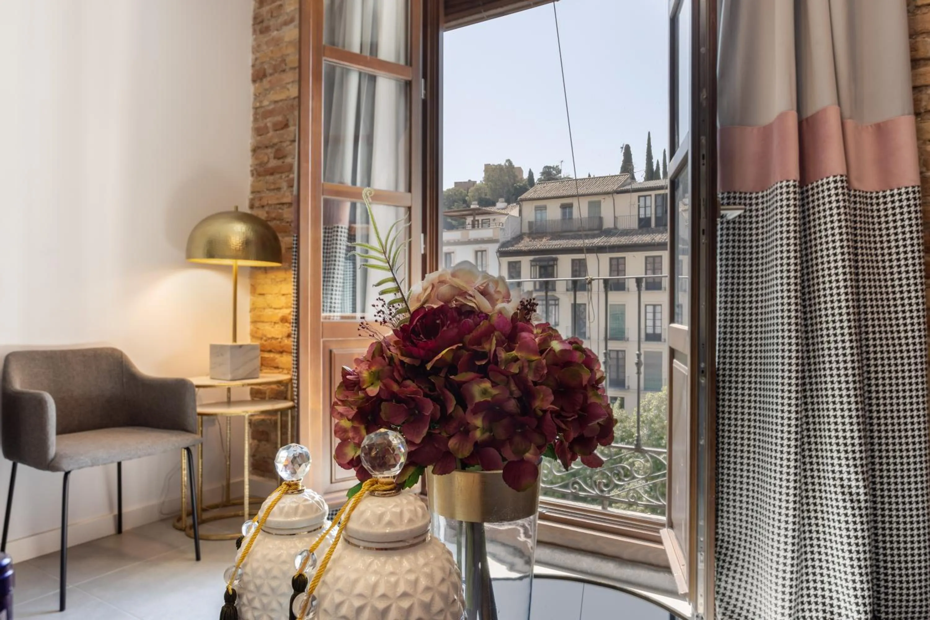 Living room in BiBo Suites Plaza Nueva