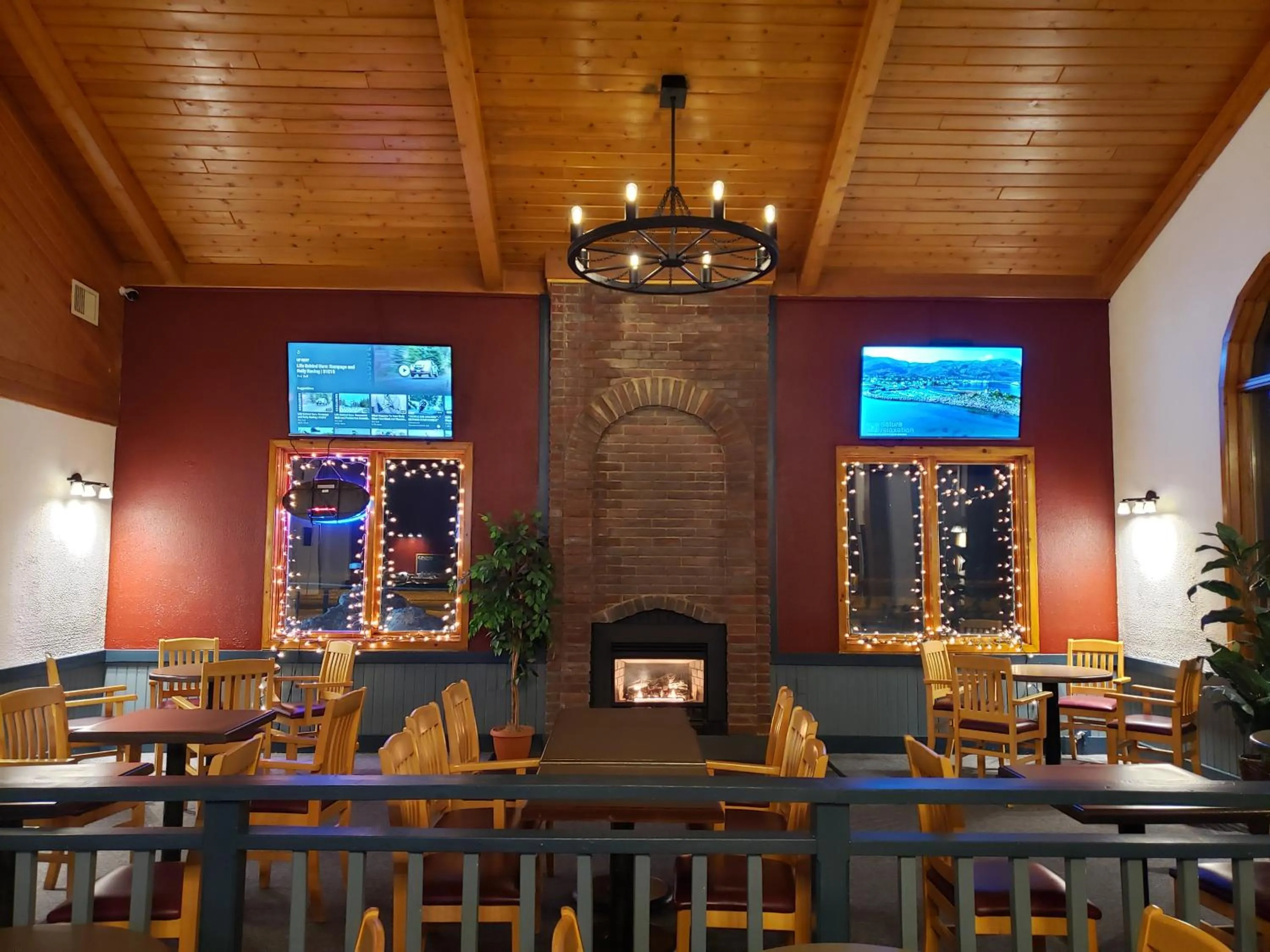 Restaurant/places to eat in Jolly Roger Inn & Resort