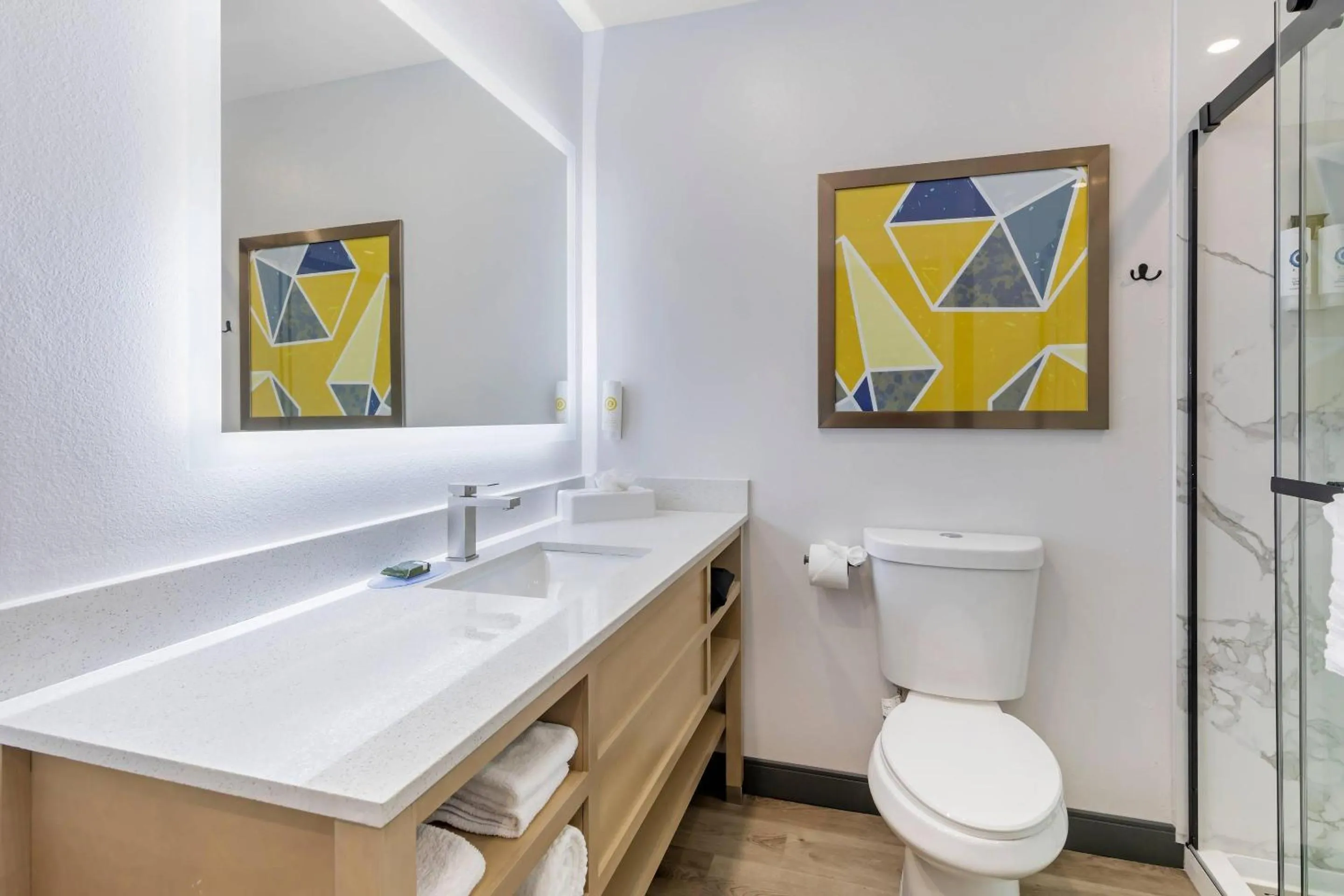 Bedroom in Comfort Inn & Suites Irvine Spectrum