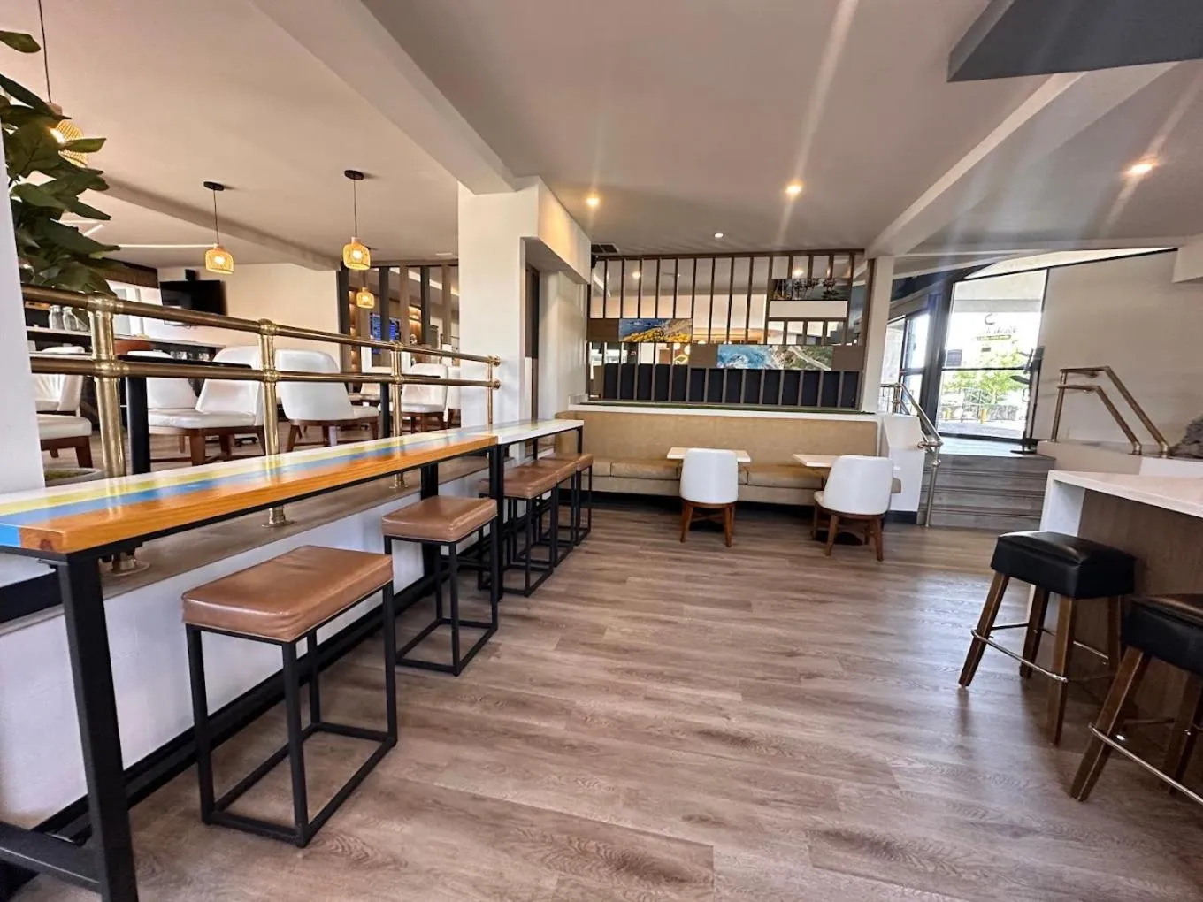 Restaurant/places to eat in Comfort Inn & Suites Irvine Spectrum