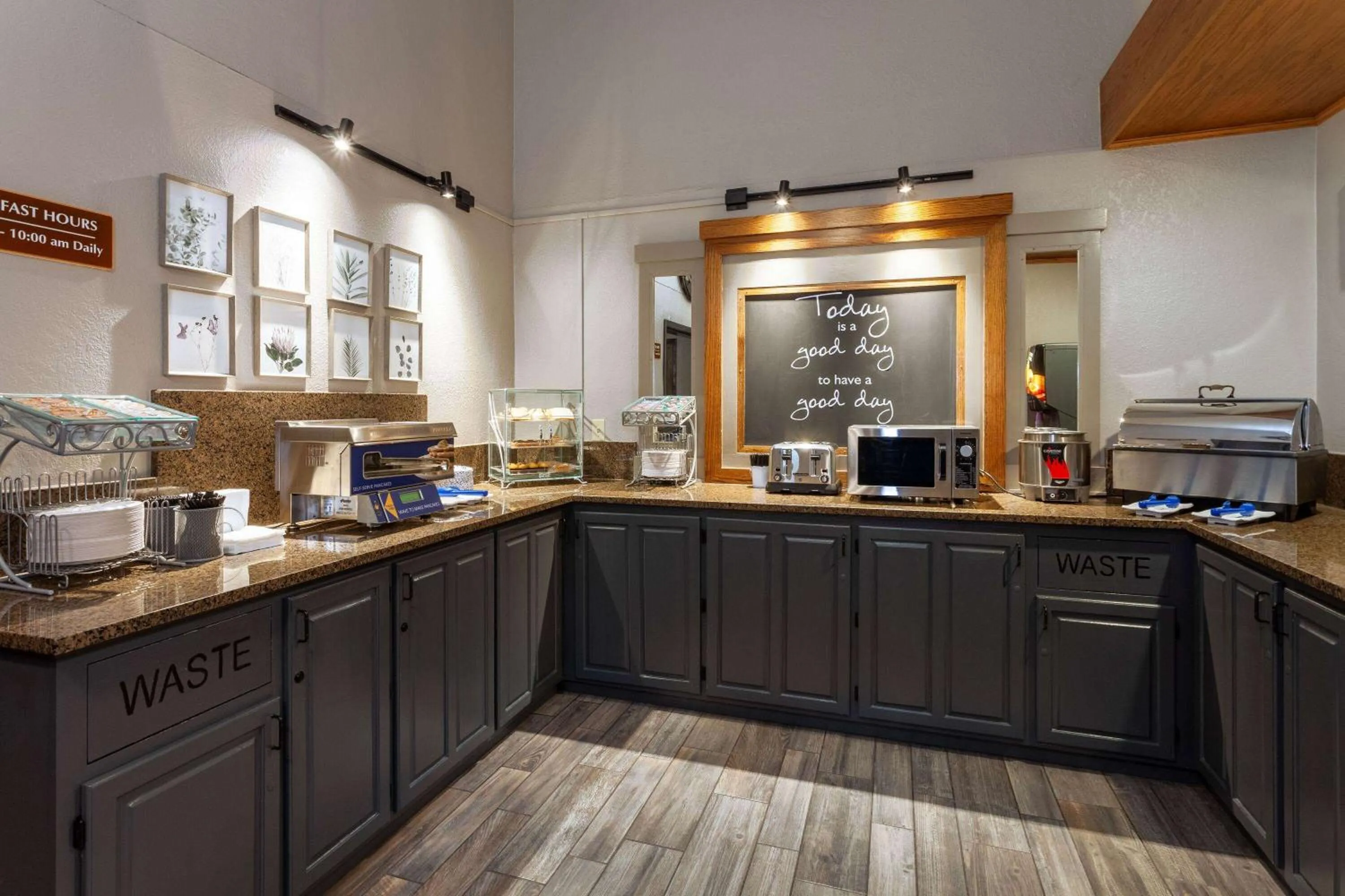 Breakfast in AmericInn by Wyndham New Richmond