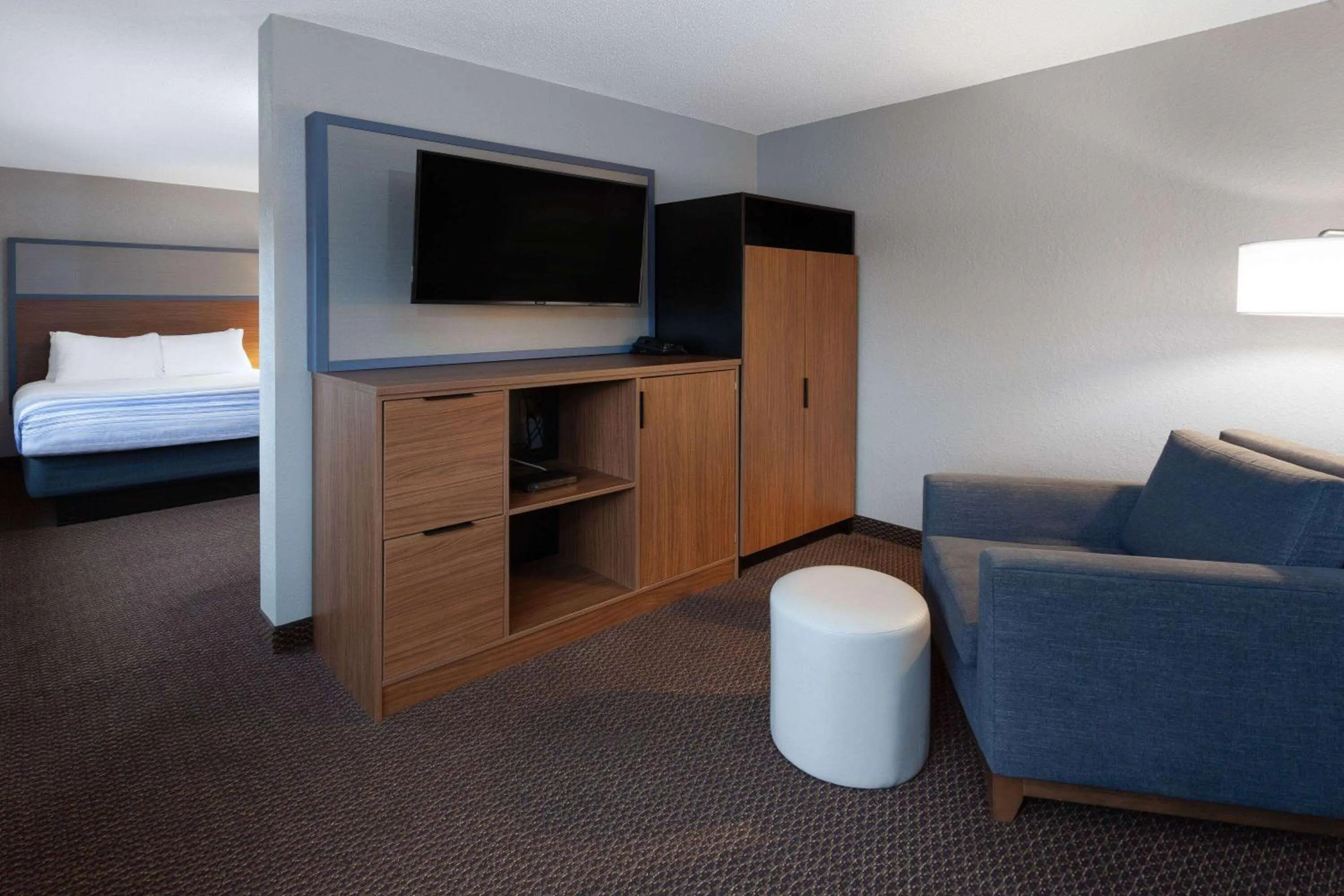 Photo of the whole room, Bed in AmericInn by Wyndham New Richmond