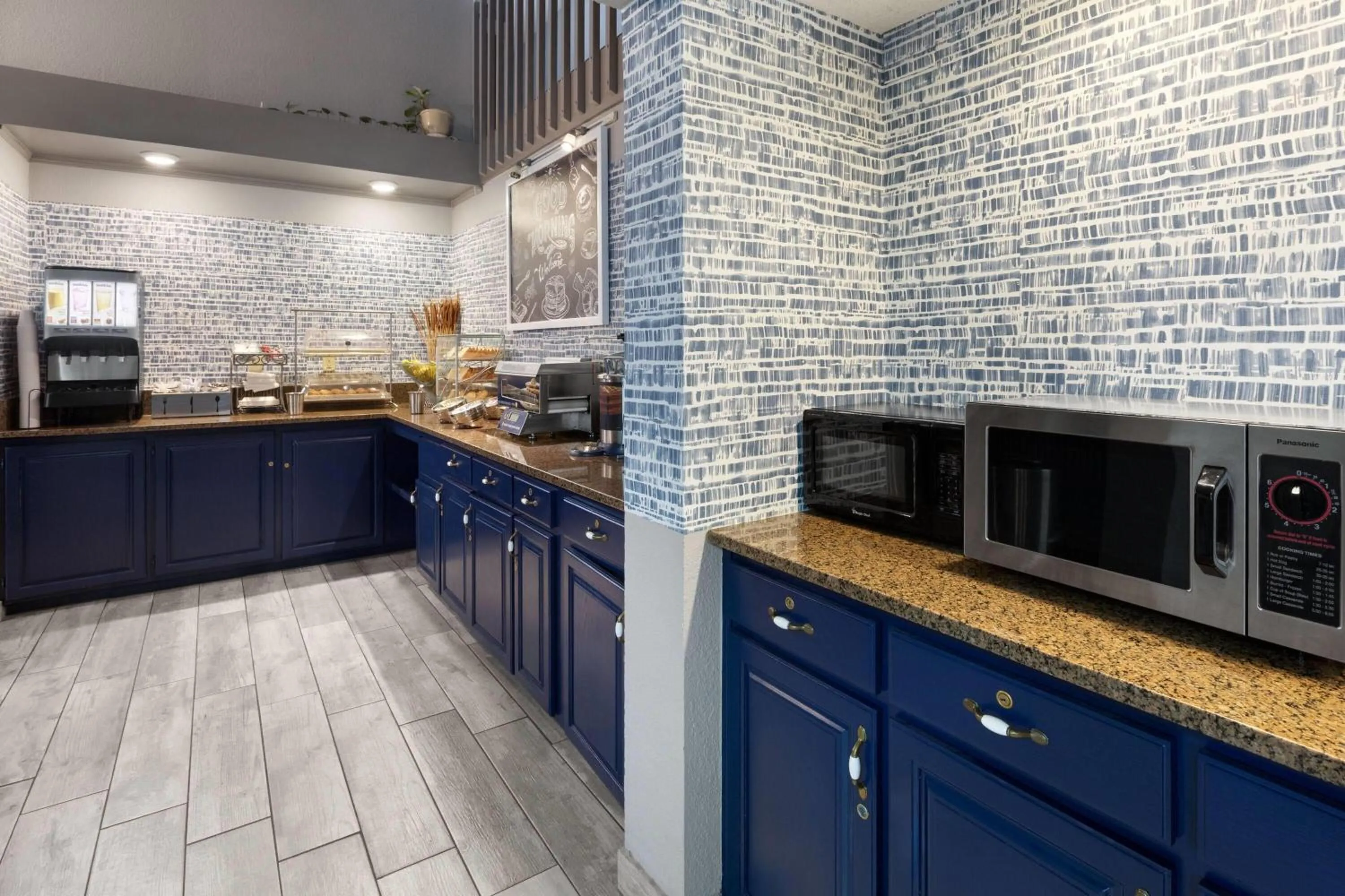 Breakfast in AmericInn by Wyndham Chippewa Falls