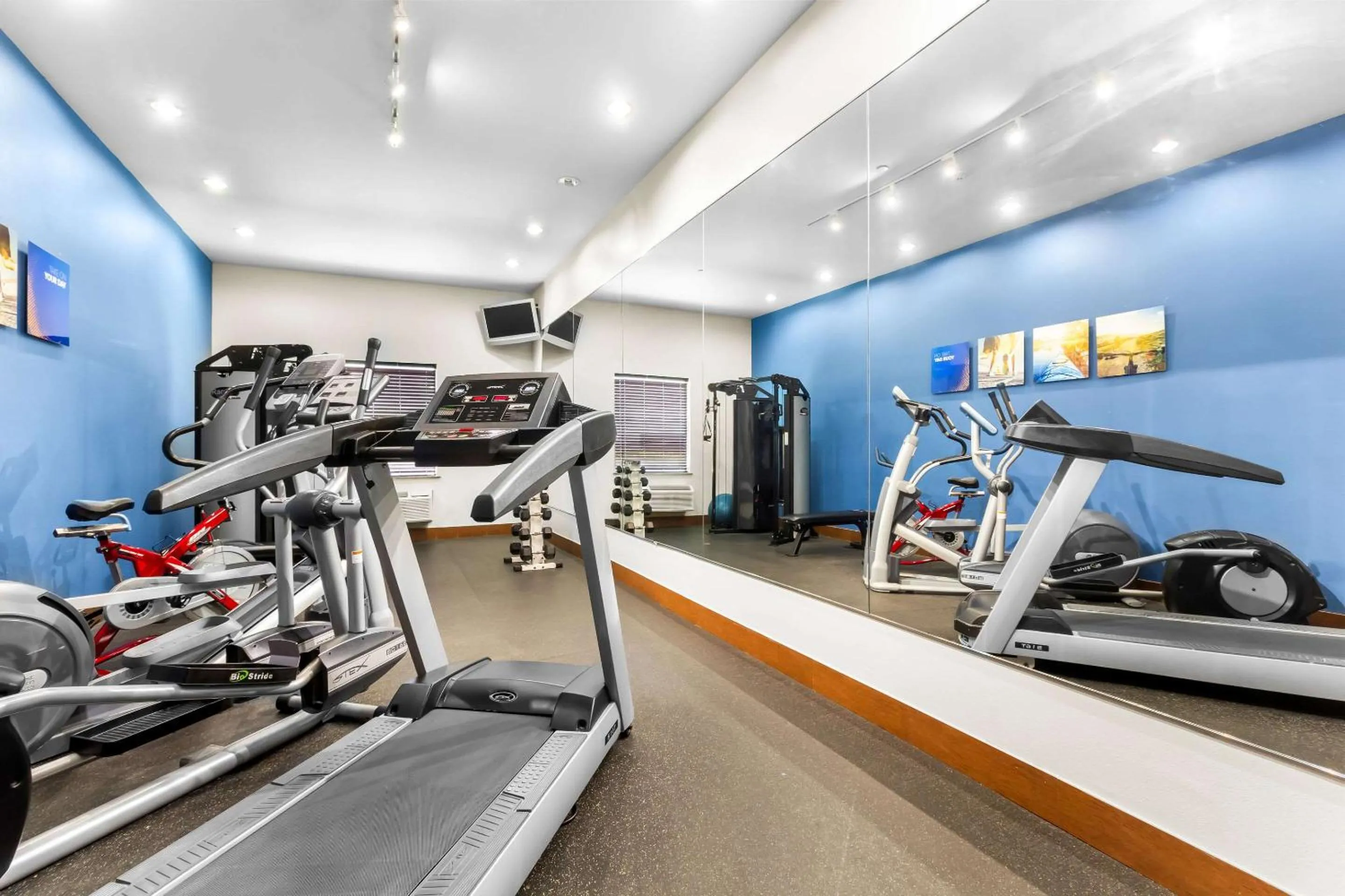 Fitness centre/facilities in Comfort Suites at Katy Mills