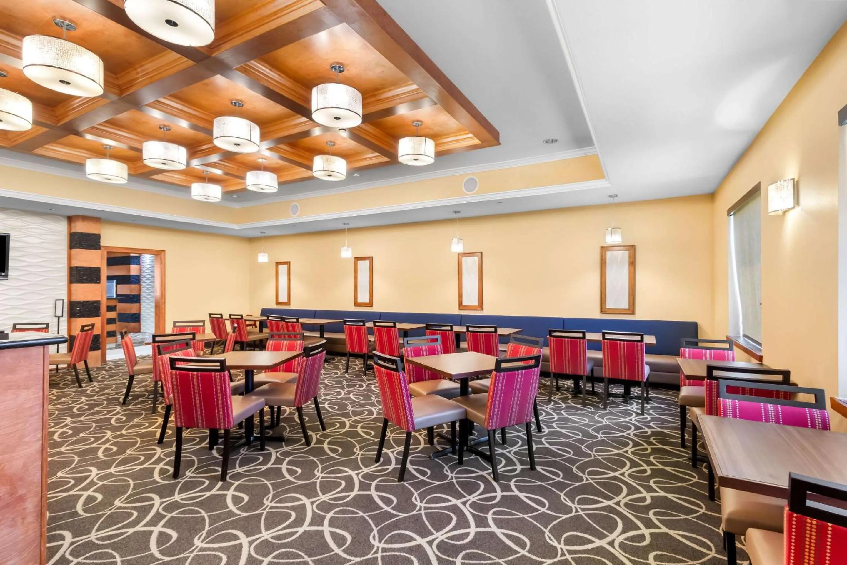 Breakfast in Comfort Suites at Katy Mills