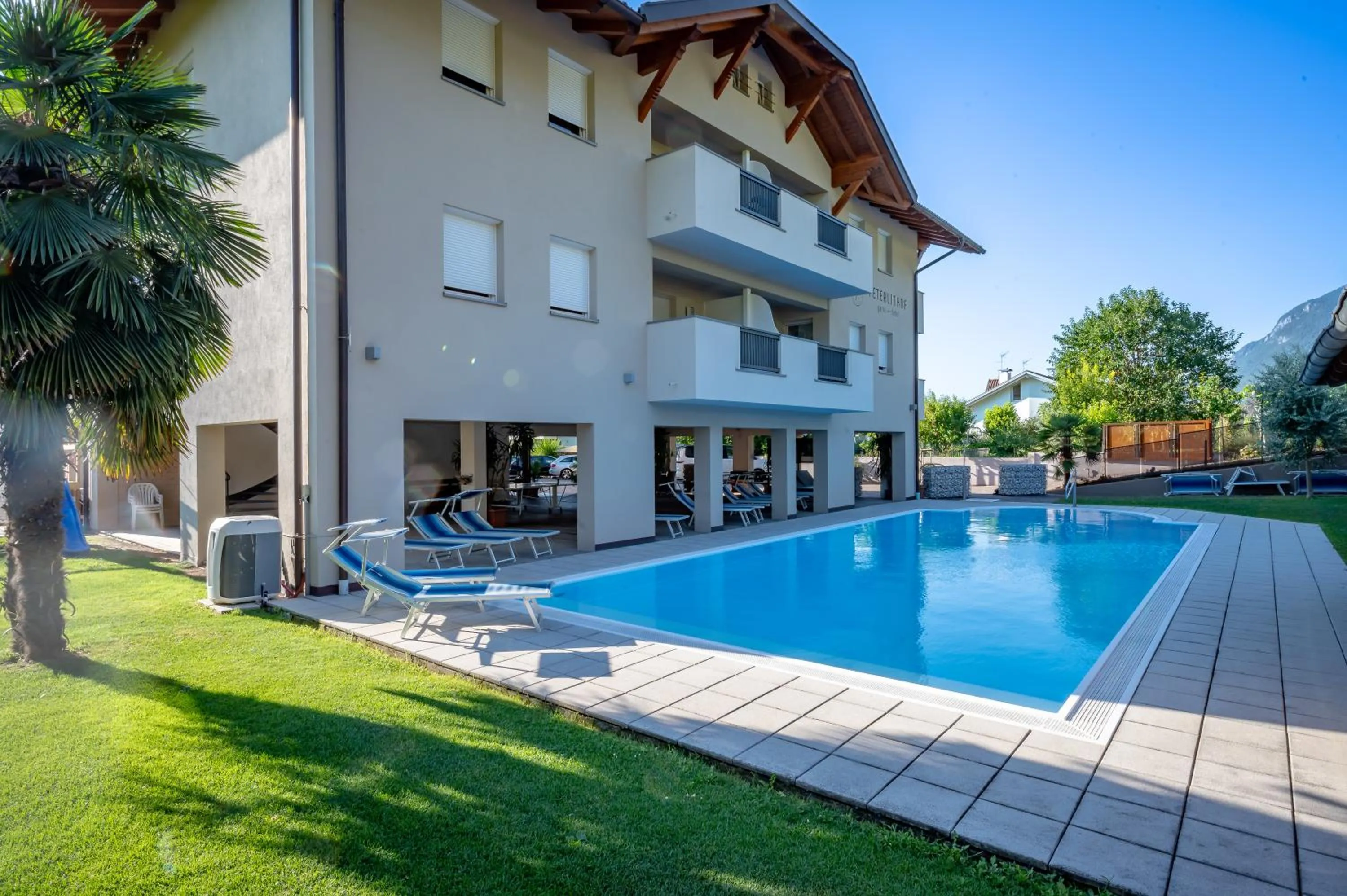 Swimming pool in Garni Hotel Peterlinhof