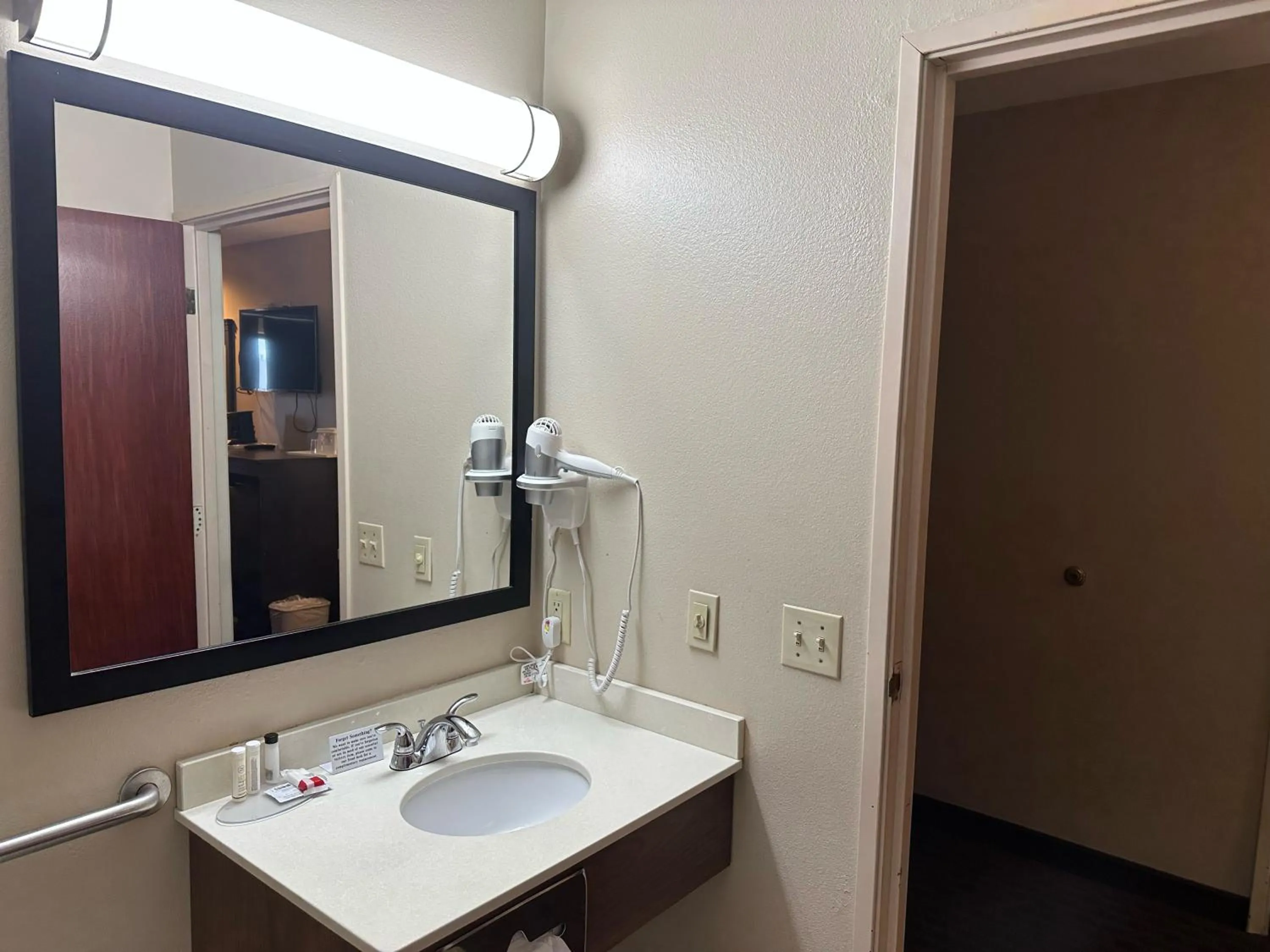 Bathroom in Baymont by Wyndham Farmington