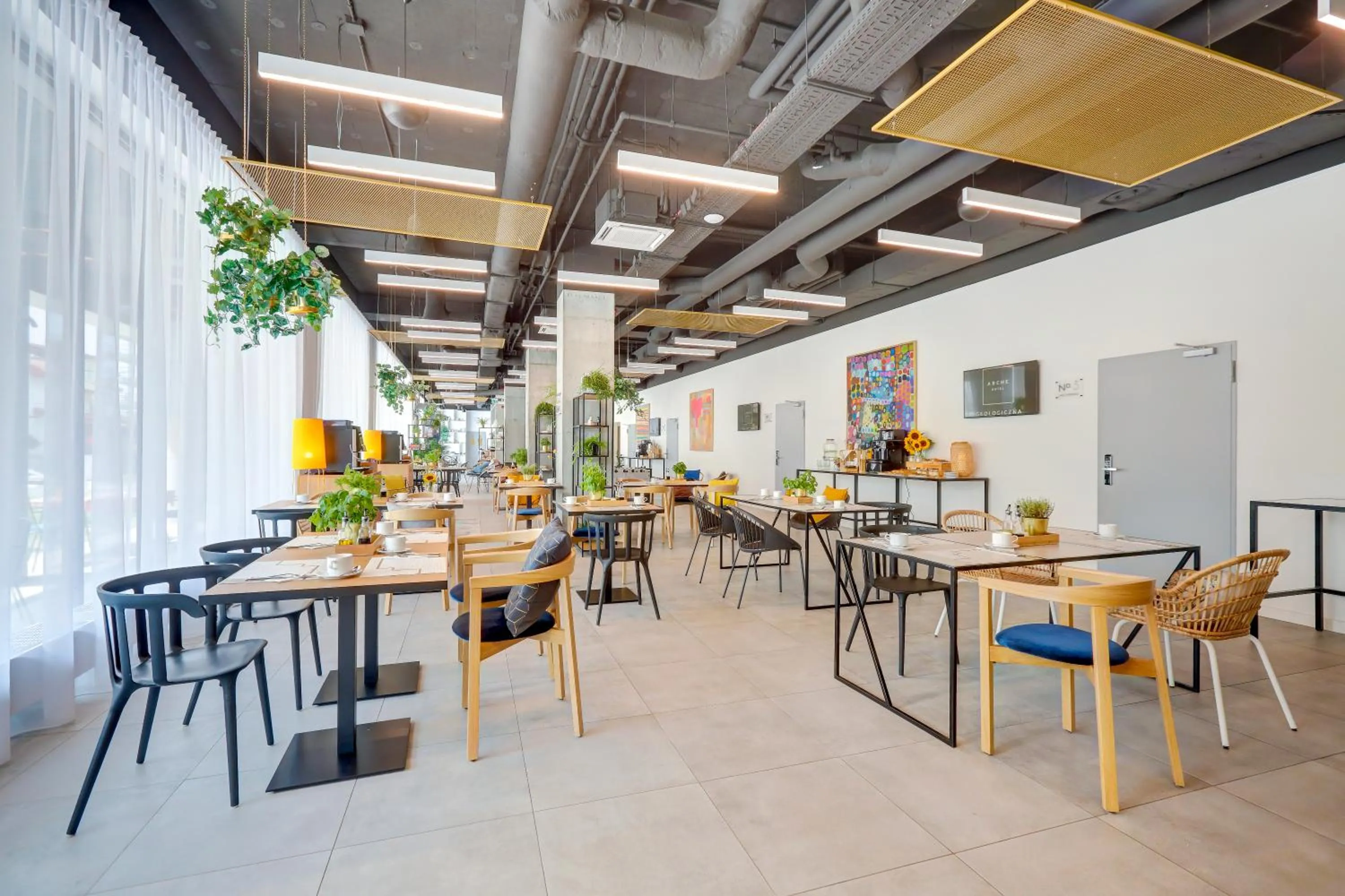 Restaurant/places to eat in Hotel Arche Geologiczna