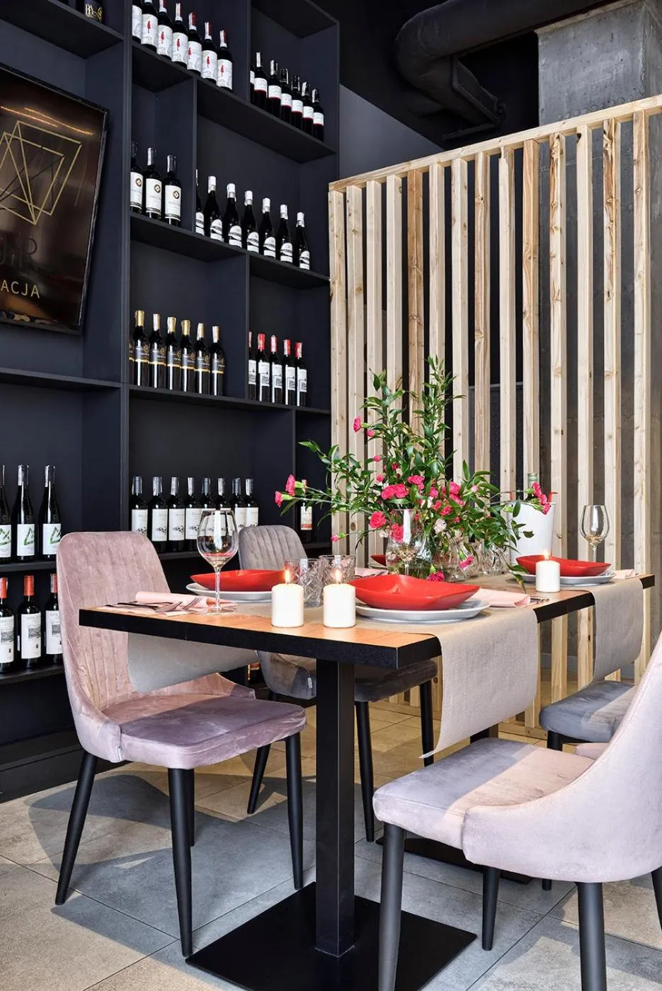 Restaurant/places to eat in Hotel Arche Geologiczna