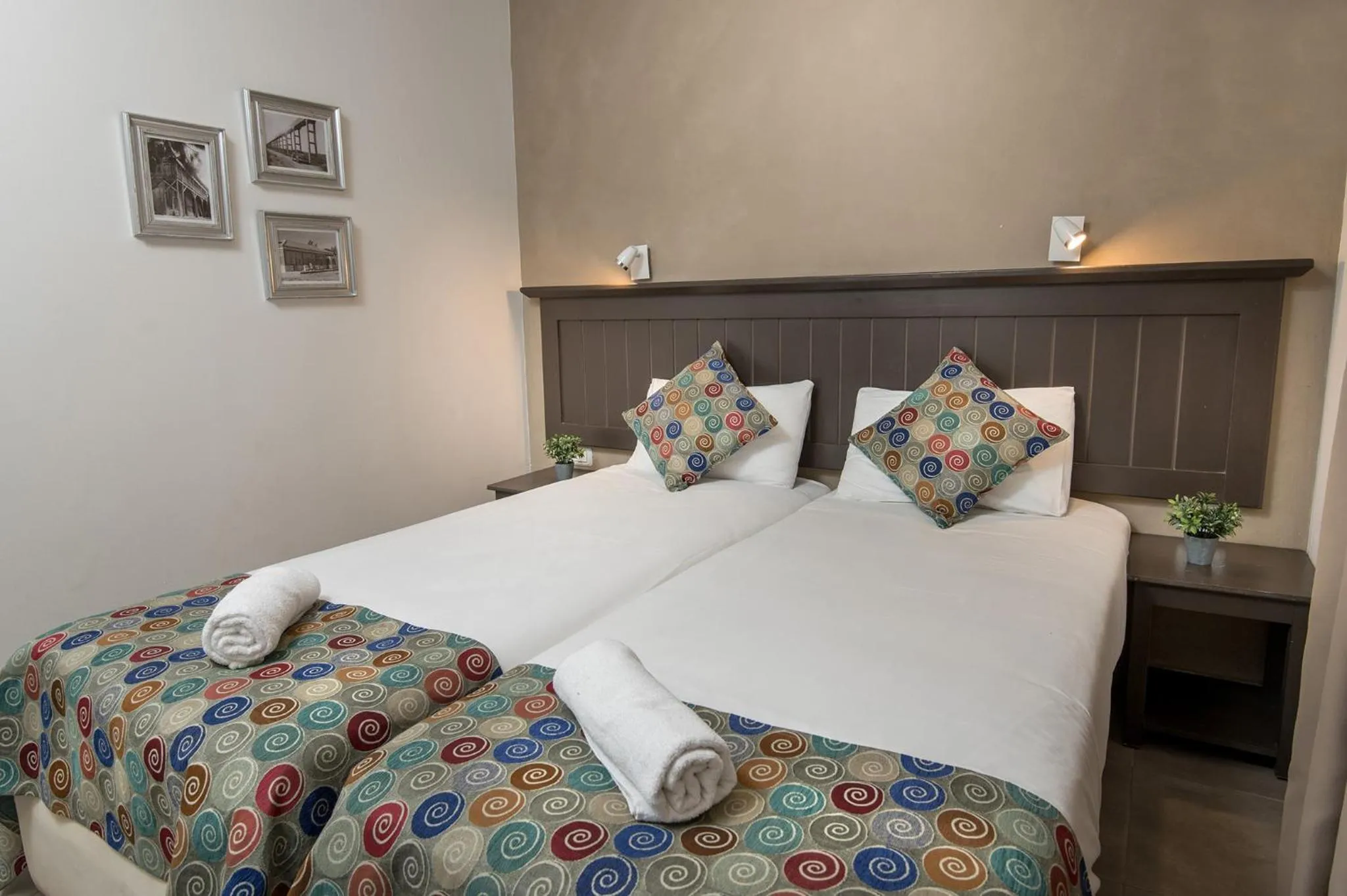 Bedroom, Bed in Degania Bet Kibbutz Country Lodging