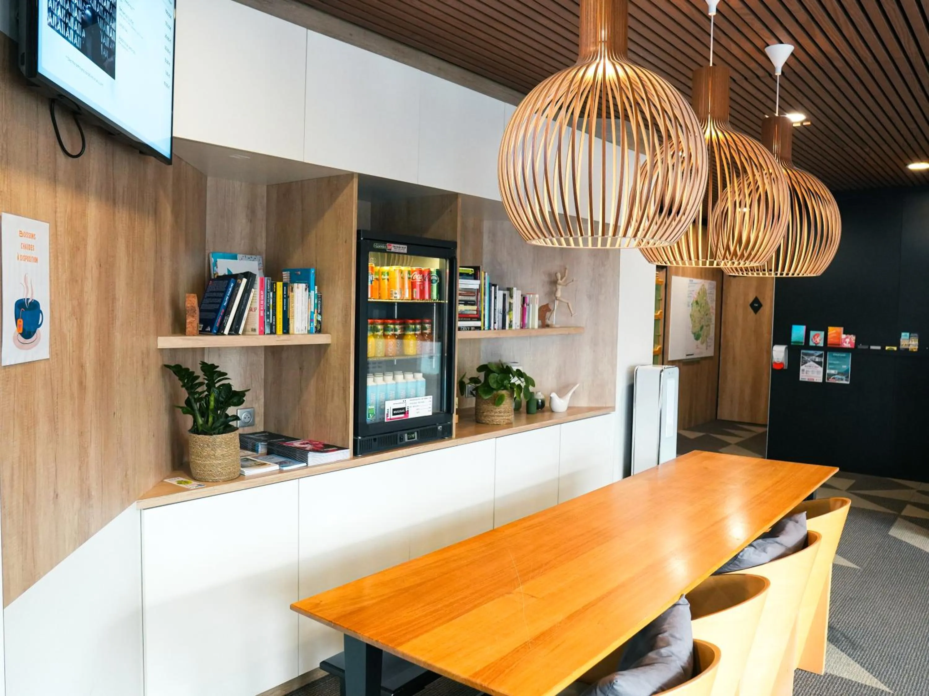 Lobby or reception in ibis Styles Caen Centre Historique