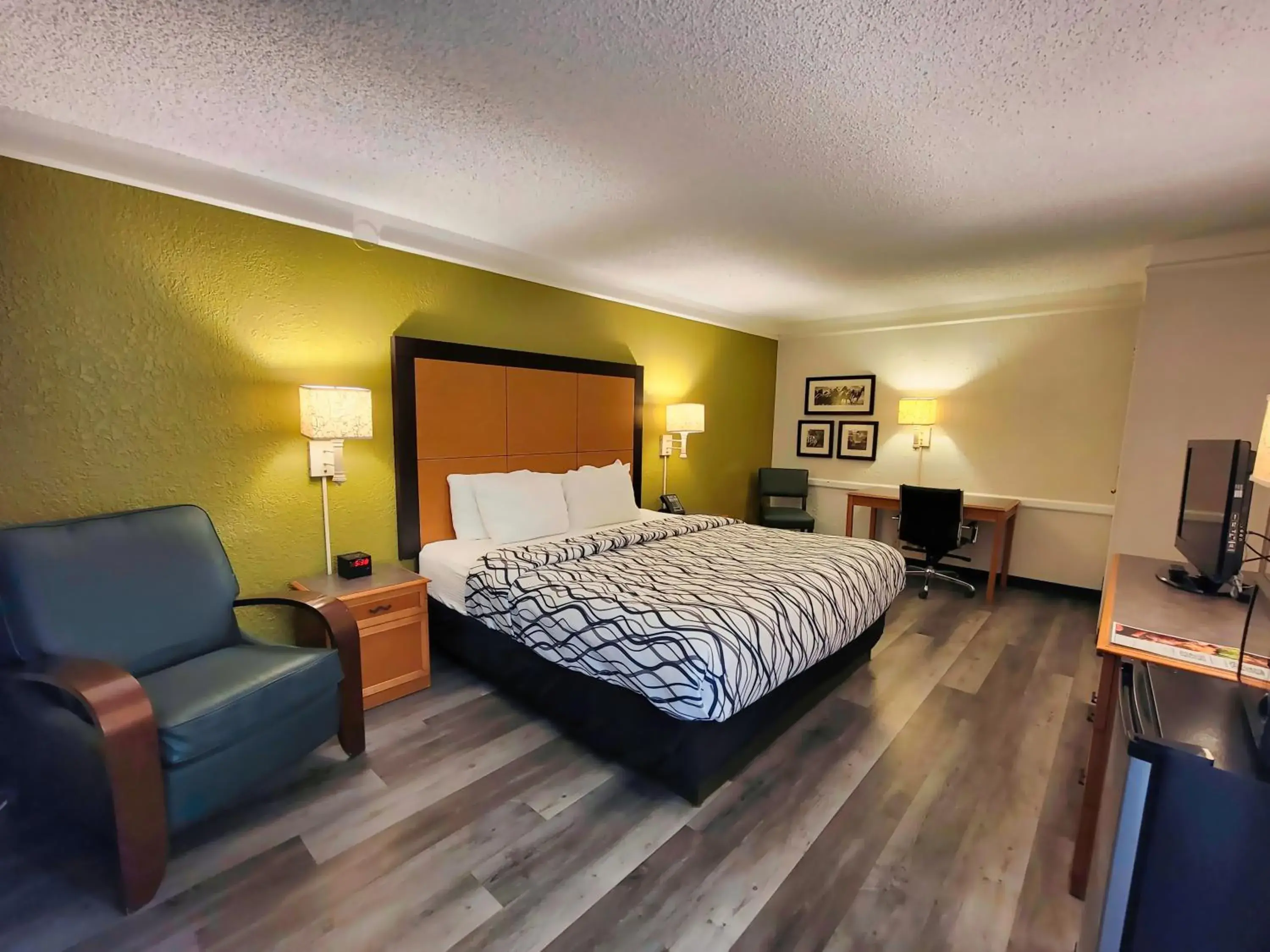 King Room in La Quinta Inn by Wyndham Amarillo West Medical Center King Room in La Quinta Inn by Wyndham Amarillo West Medical Center