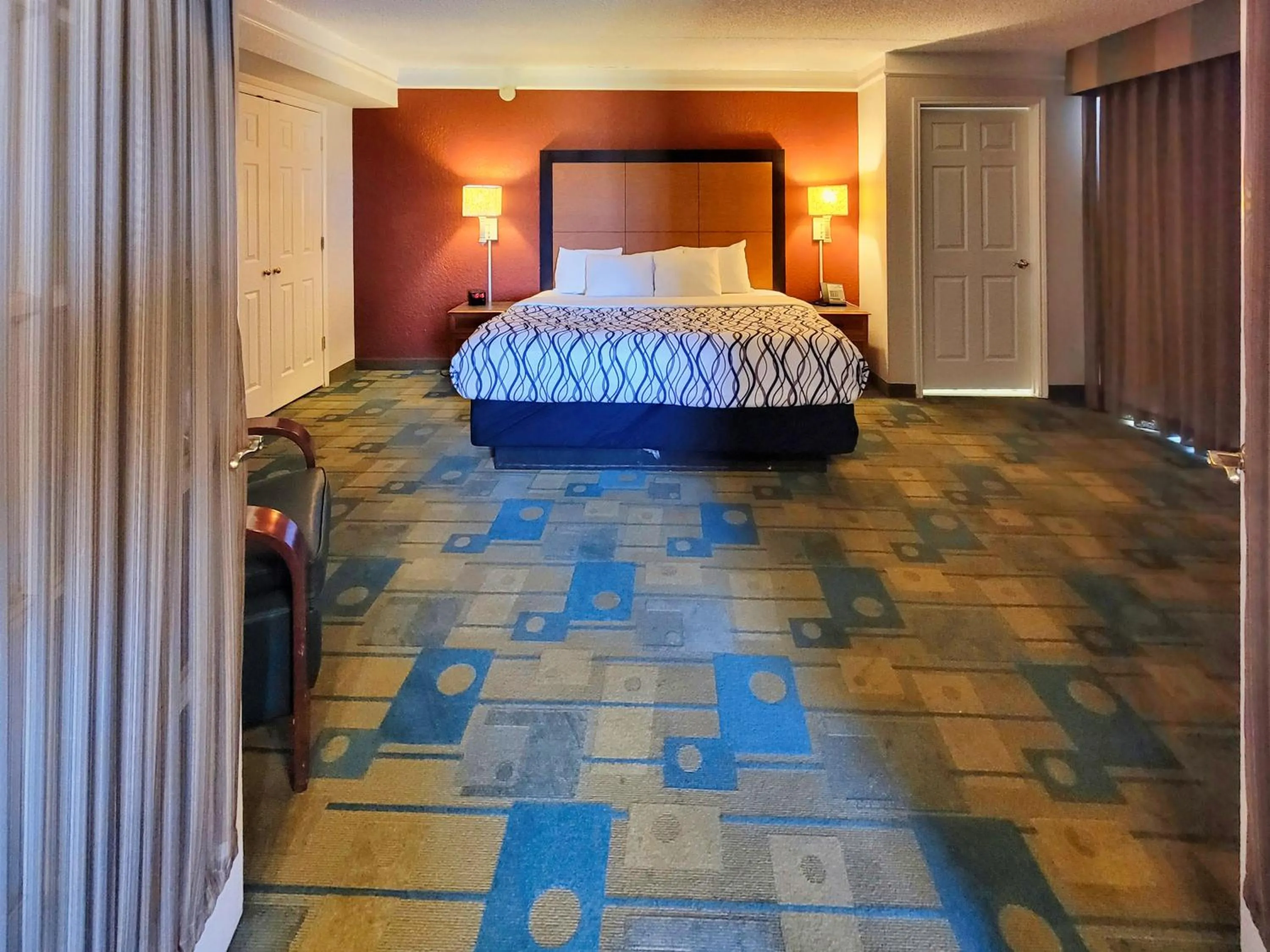 Bed in La Quinta Inn by Wyndham Amarillo West Medical Center