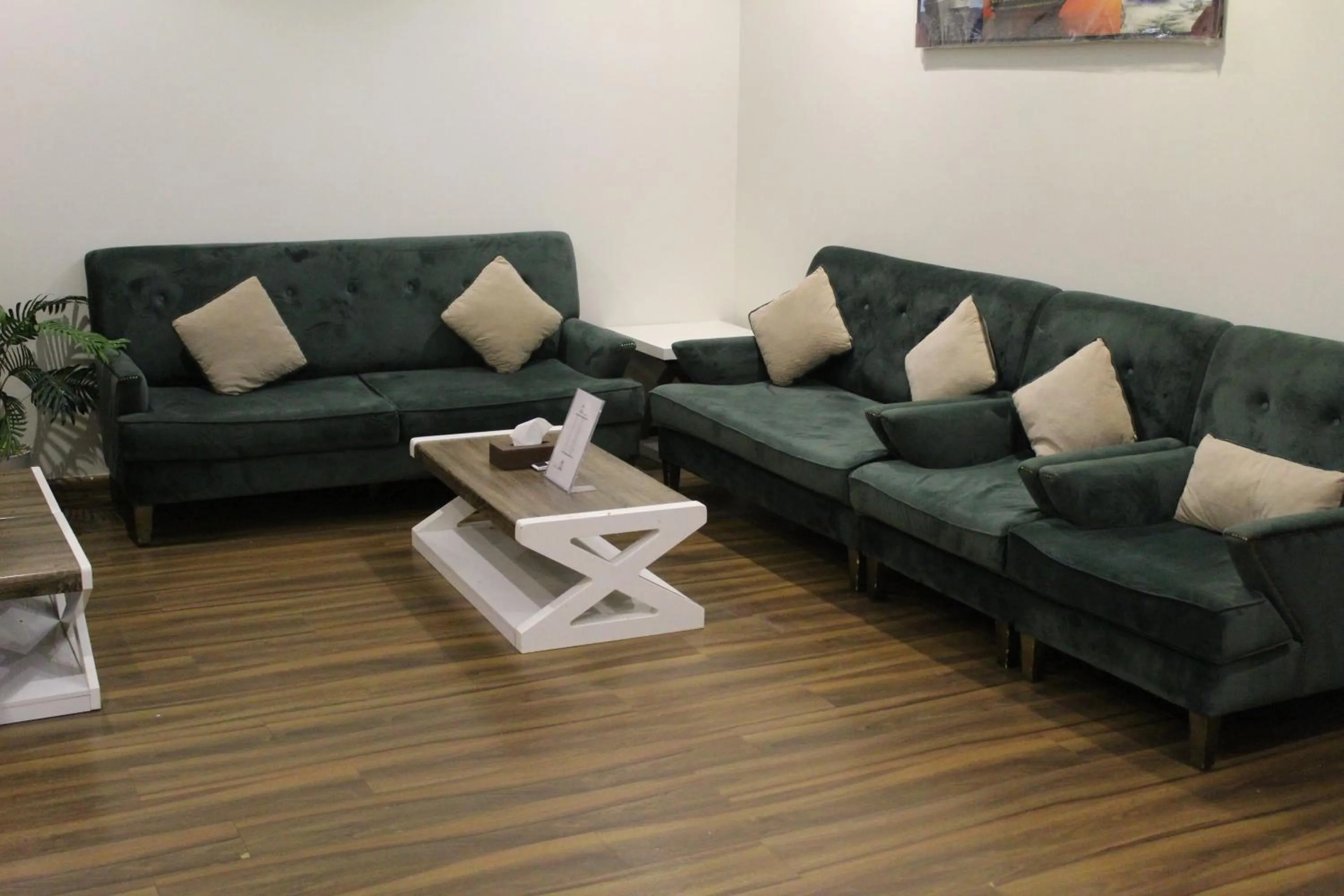 Living room in هذه ليلتي فرع اليرموك- This Lailaty Al Yarmouk Branch
