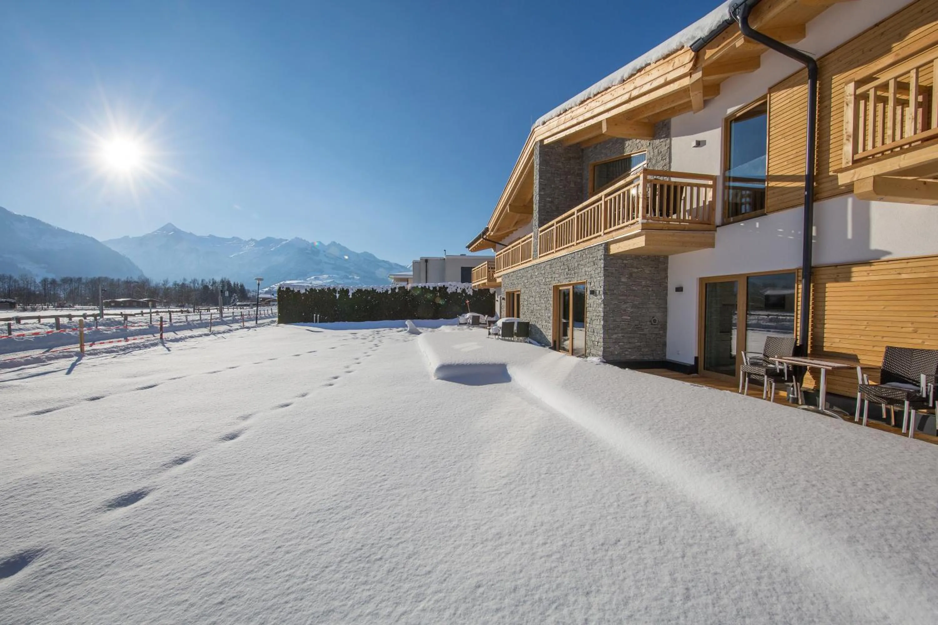 Property building in AlpenParks Chalet & Apartment AreitXpress