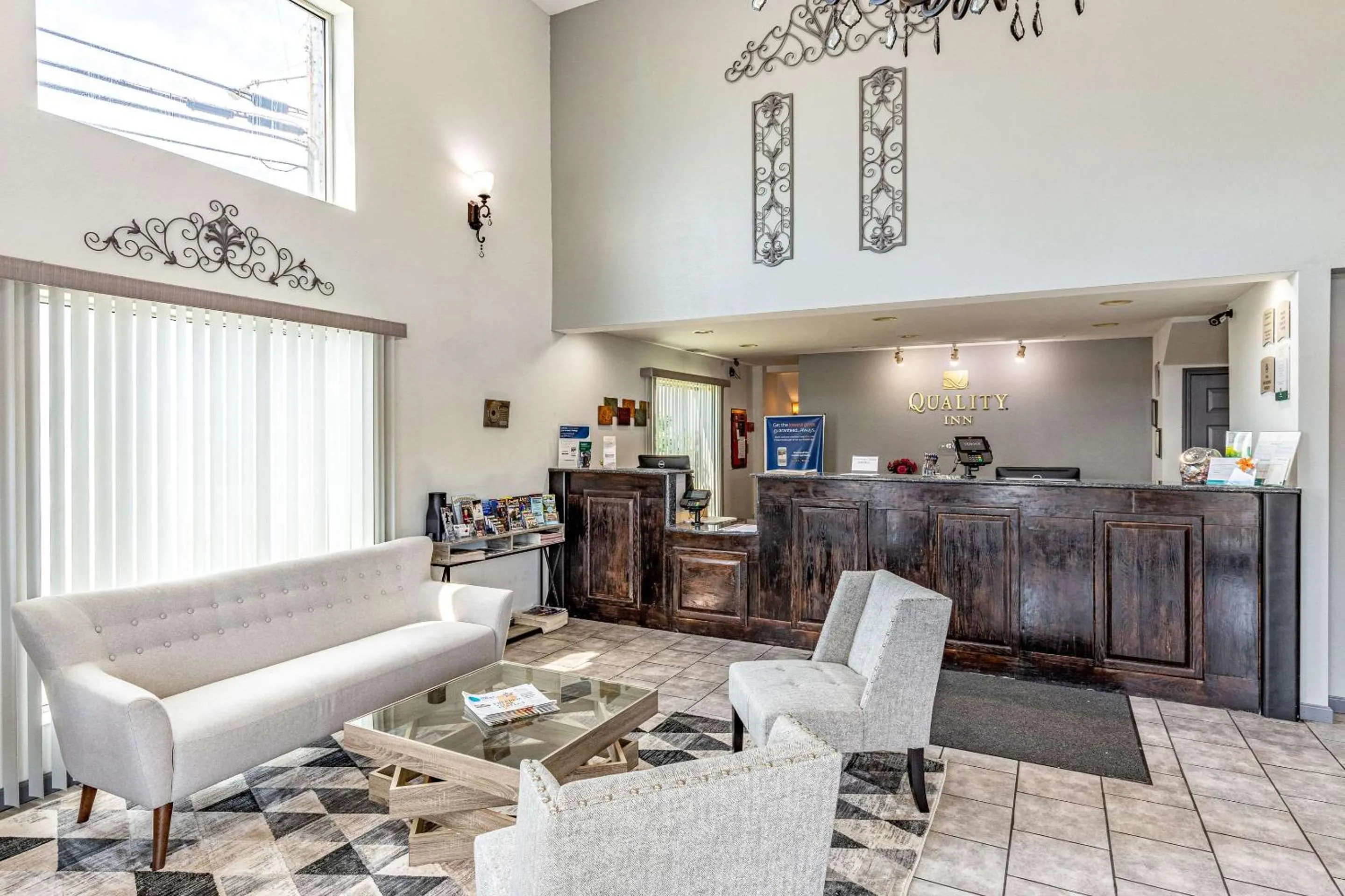 Lobby or reception in Quality Inn Branson - Hwy 76 Central