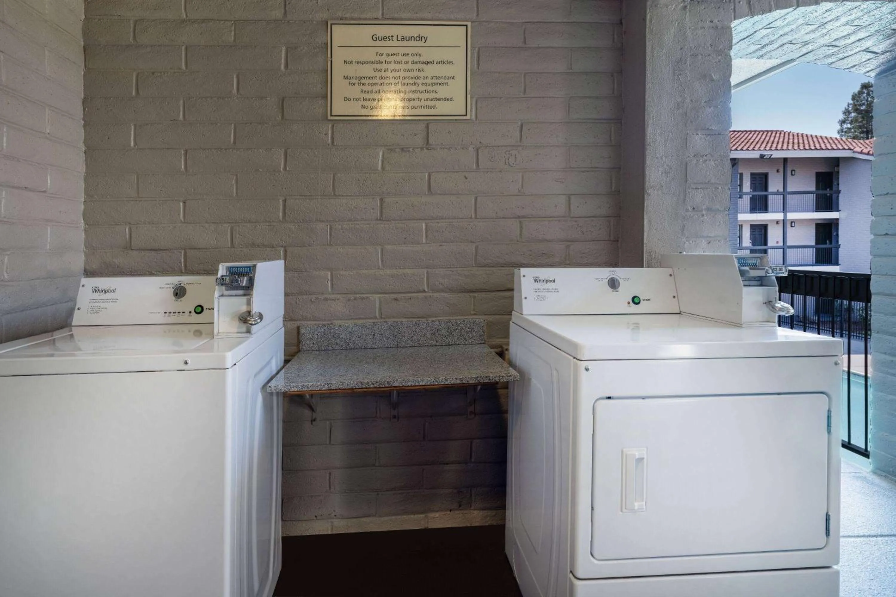 washing machine in La Quinta Inn by Wyndham Sacramento North