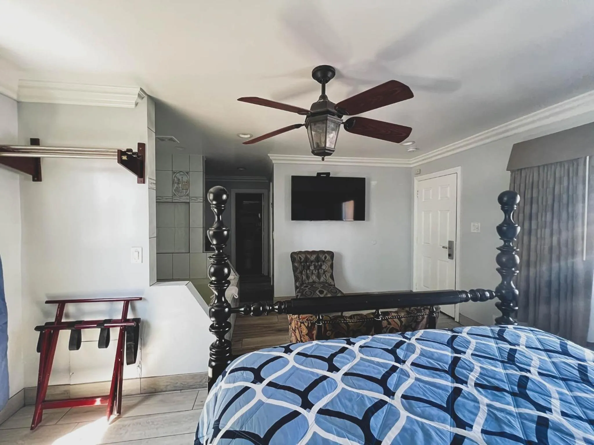 TV and multimedia, Bed in Viking Motel-Ventura