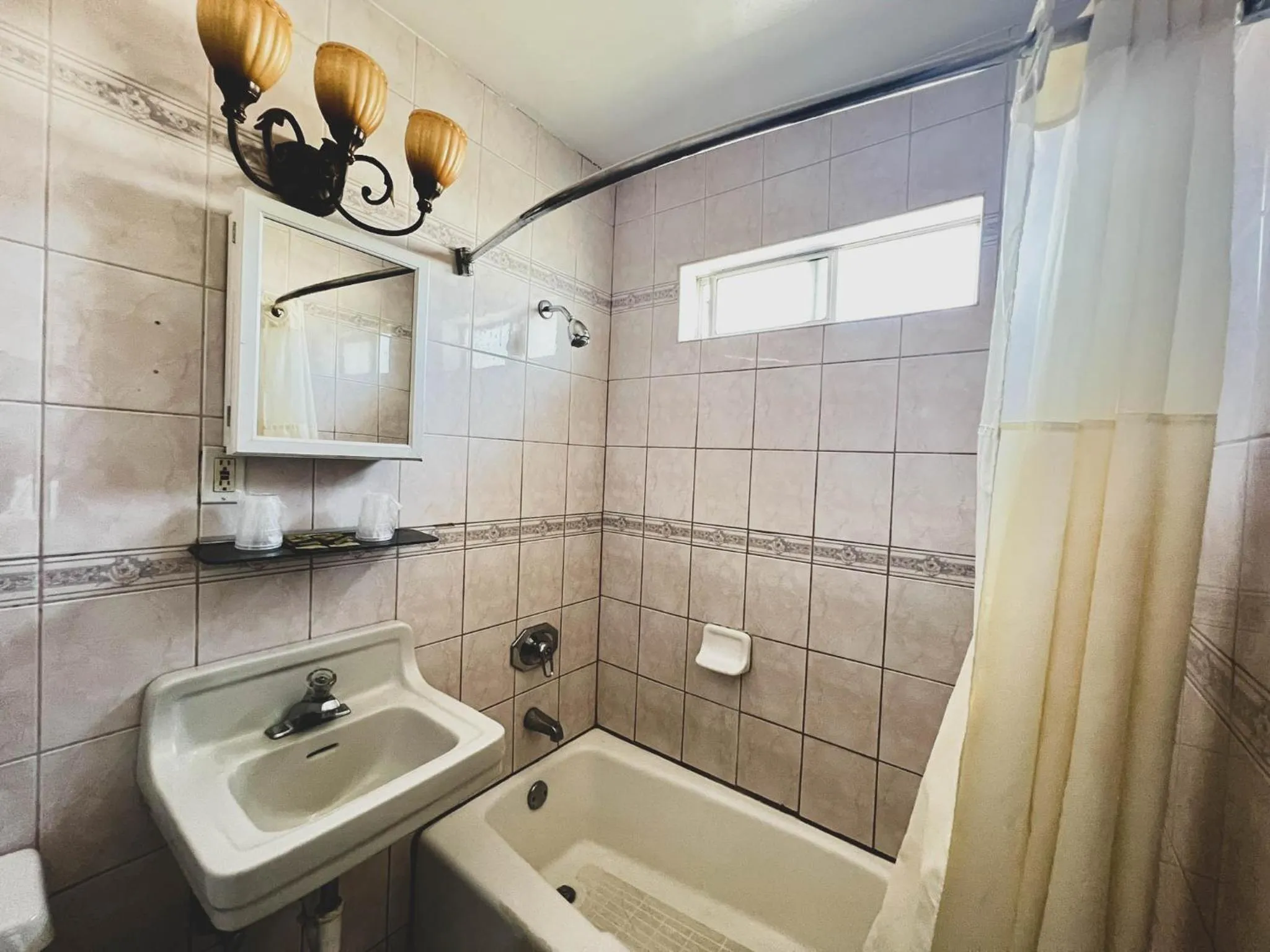 Bathroom in Viking Motel-Ventura