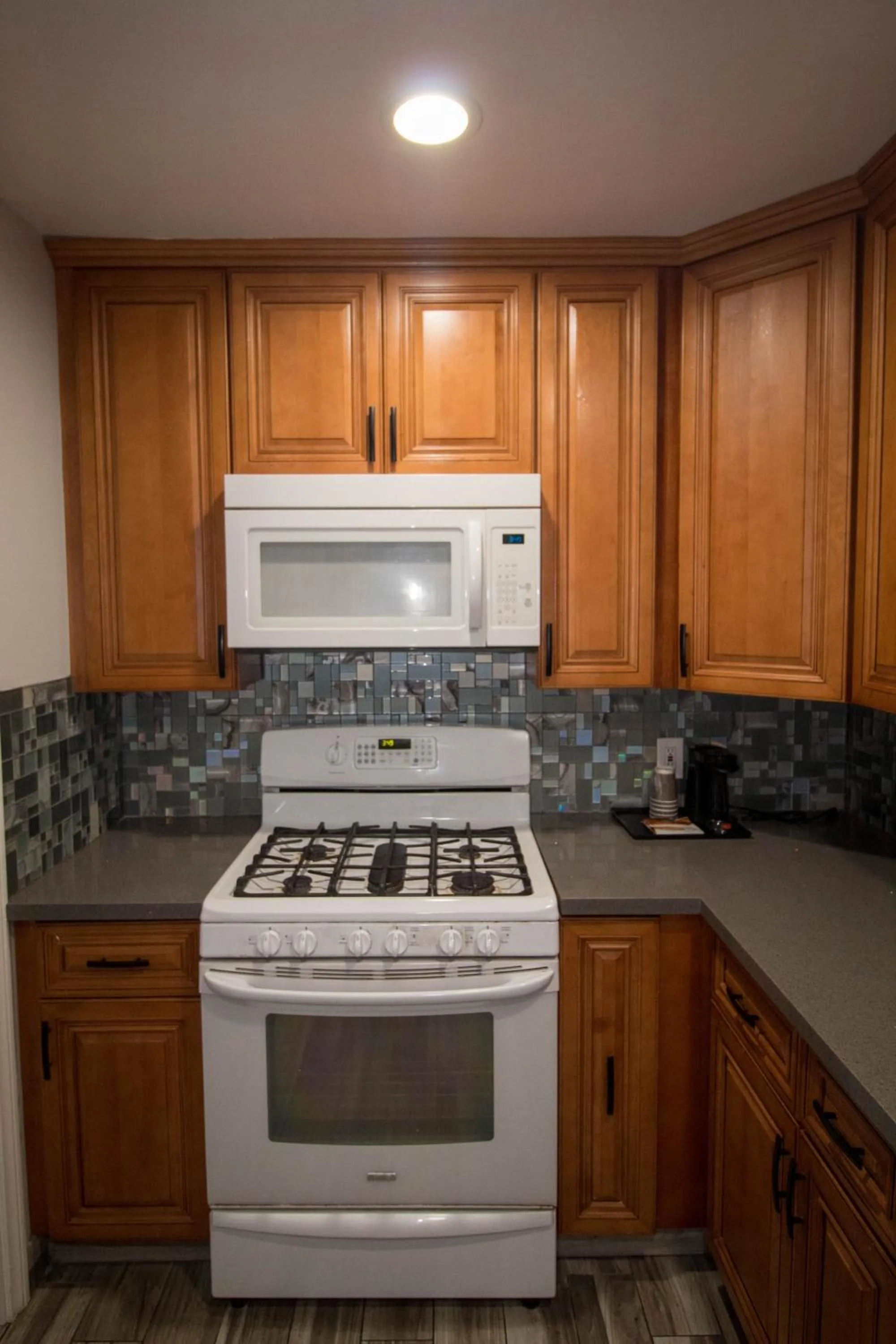 Kitchen or kitchenette in Viking Motel-Ventura