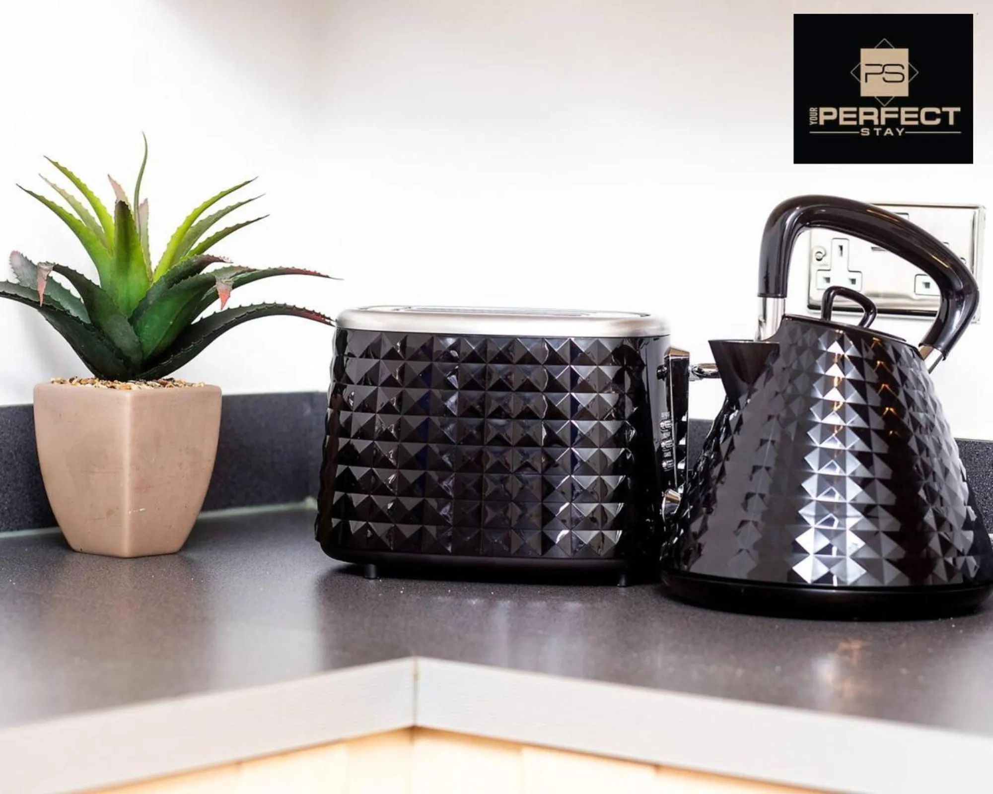 Kitchen or kitchenette in Elite residence Skyline By Your Perfect Stay Short Lets Birmingham