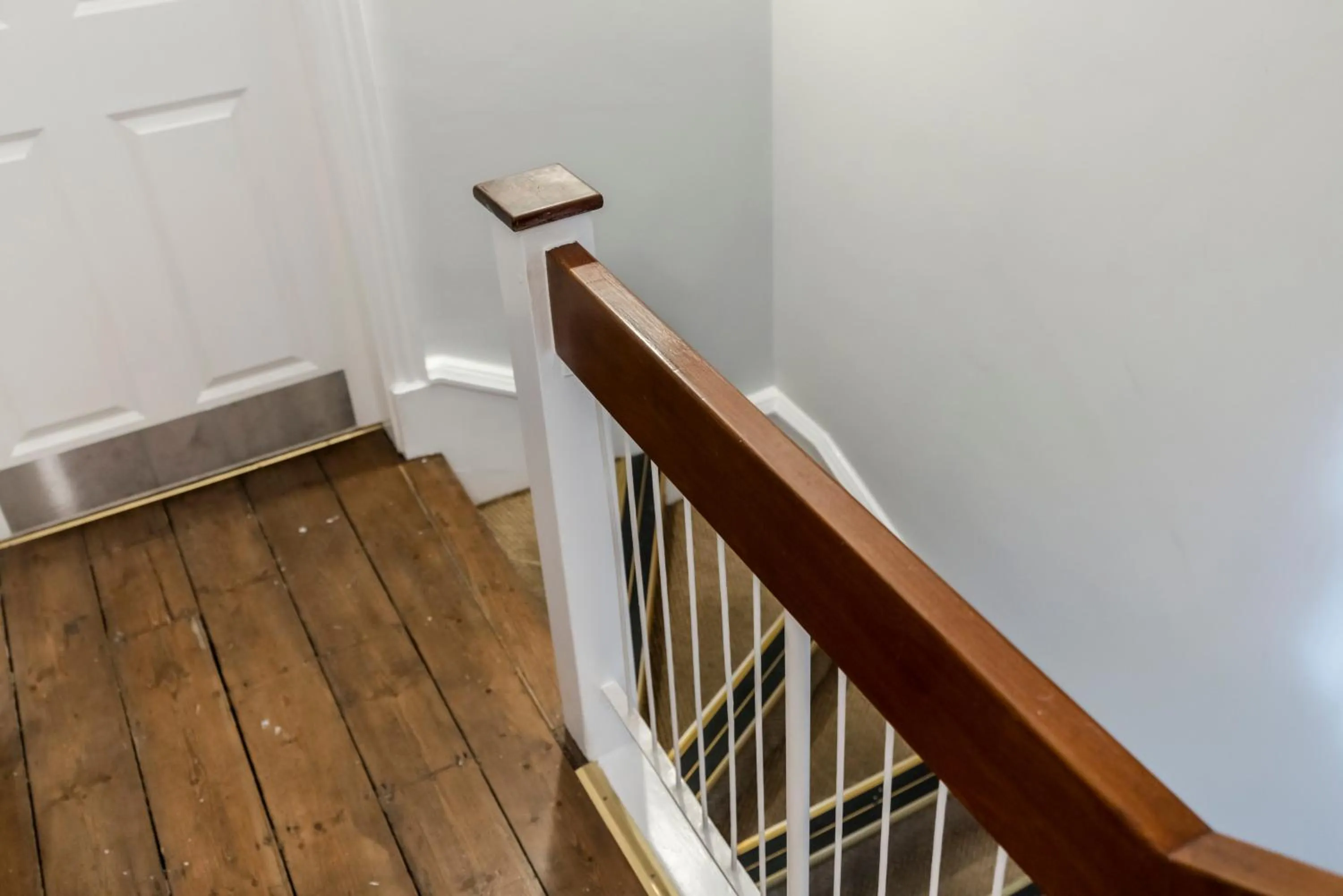 1 Riverside Apartments