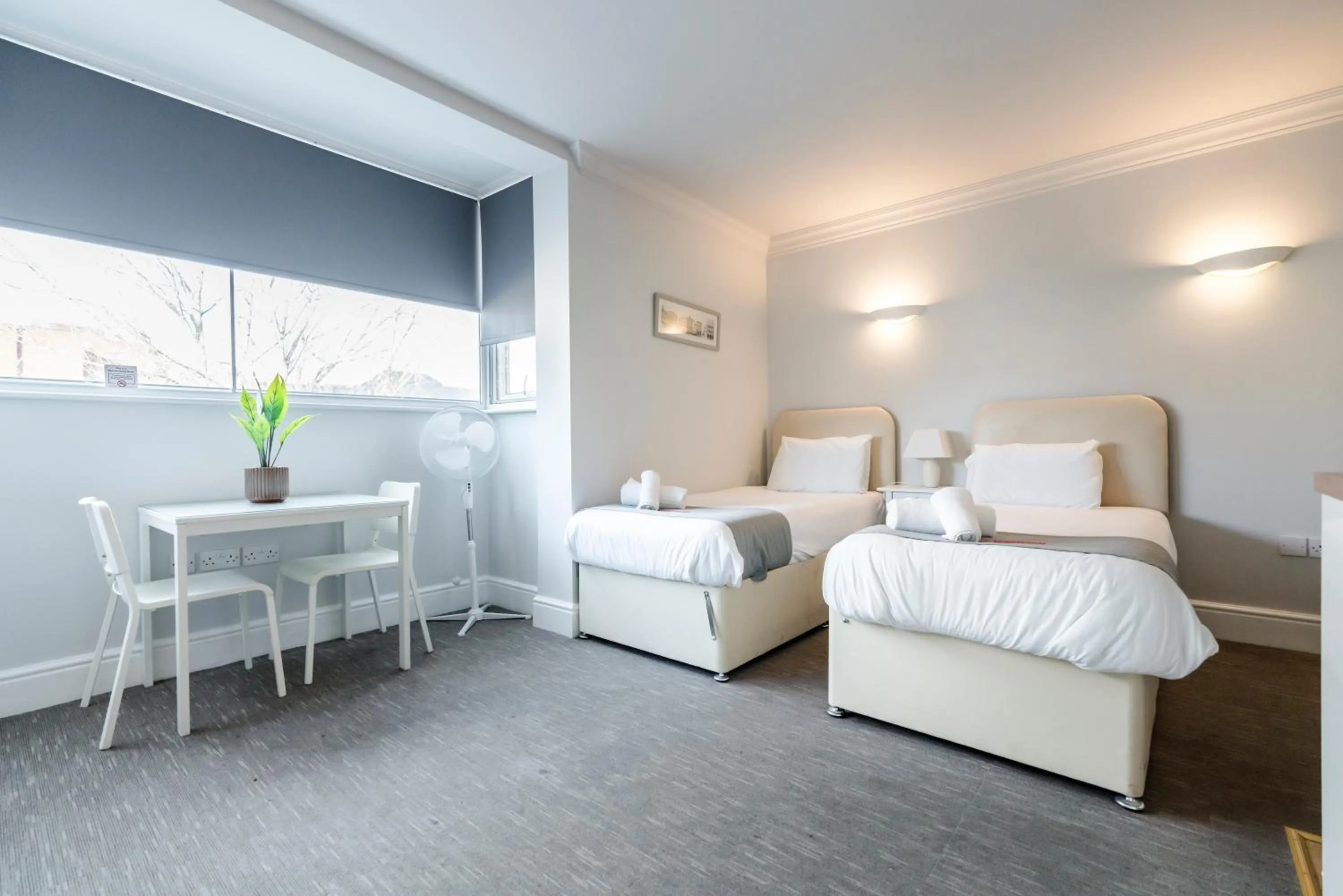 Bed in 1 Riverside Apartments