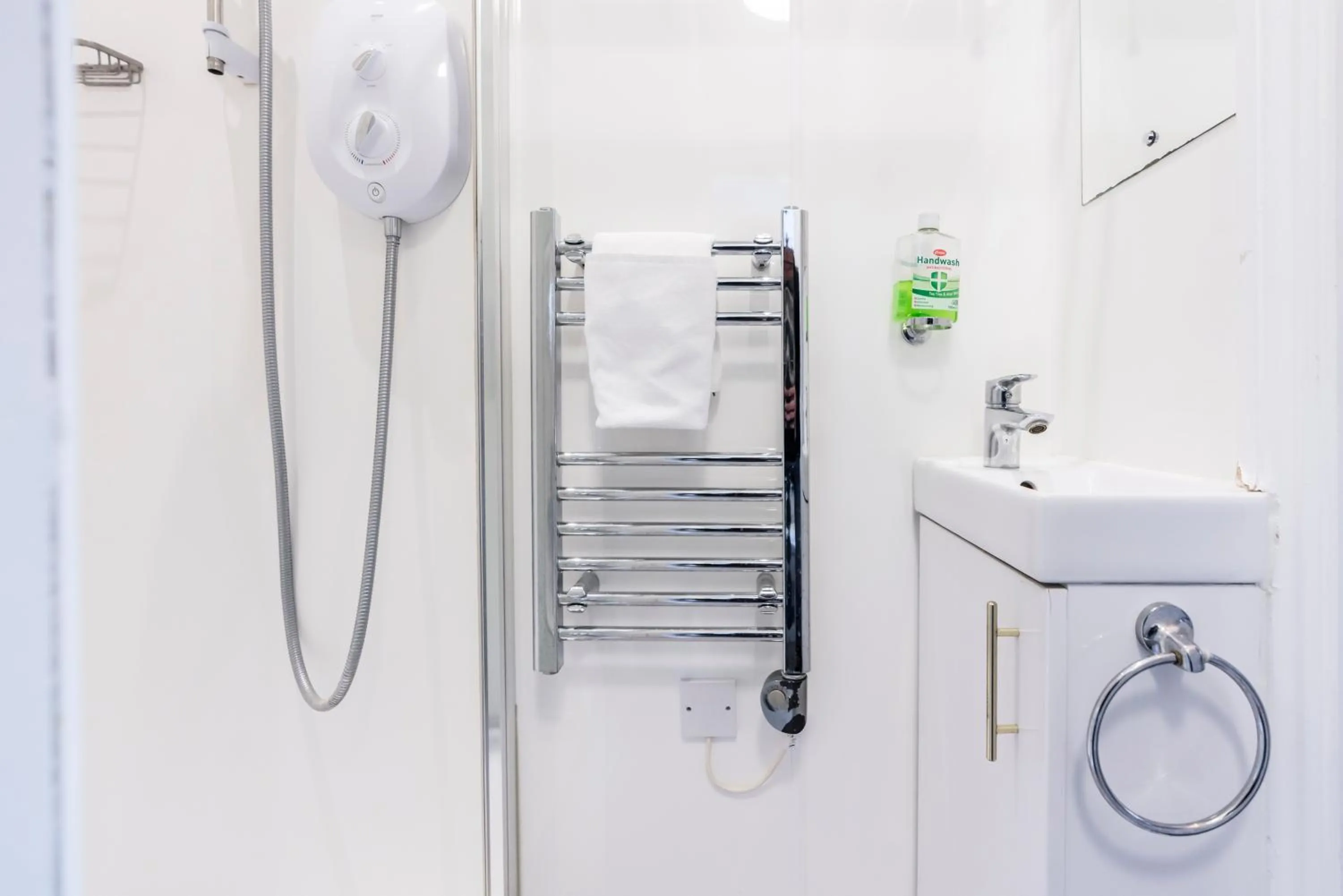 1 Riverside Apartments