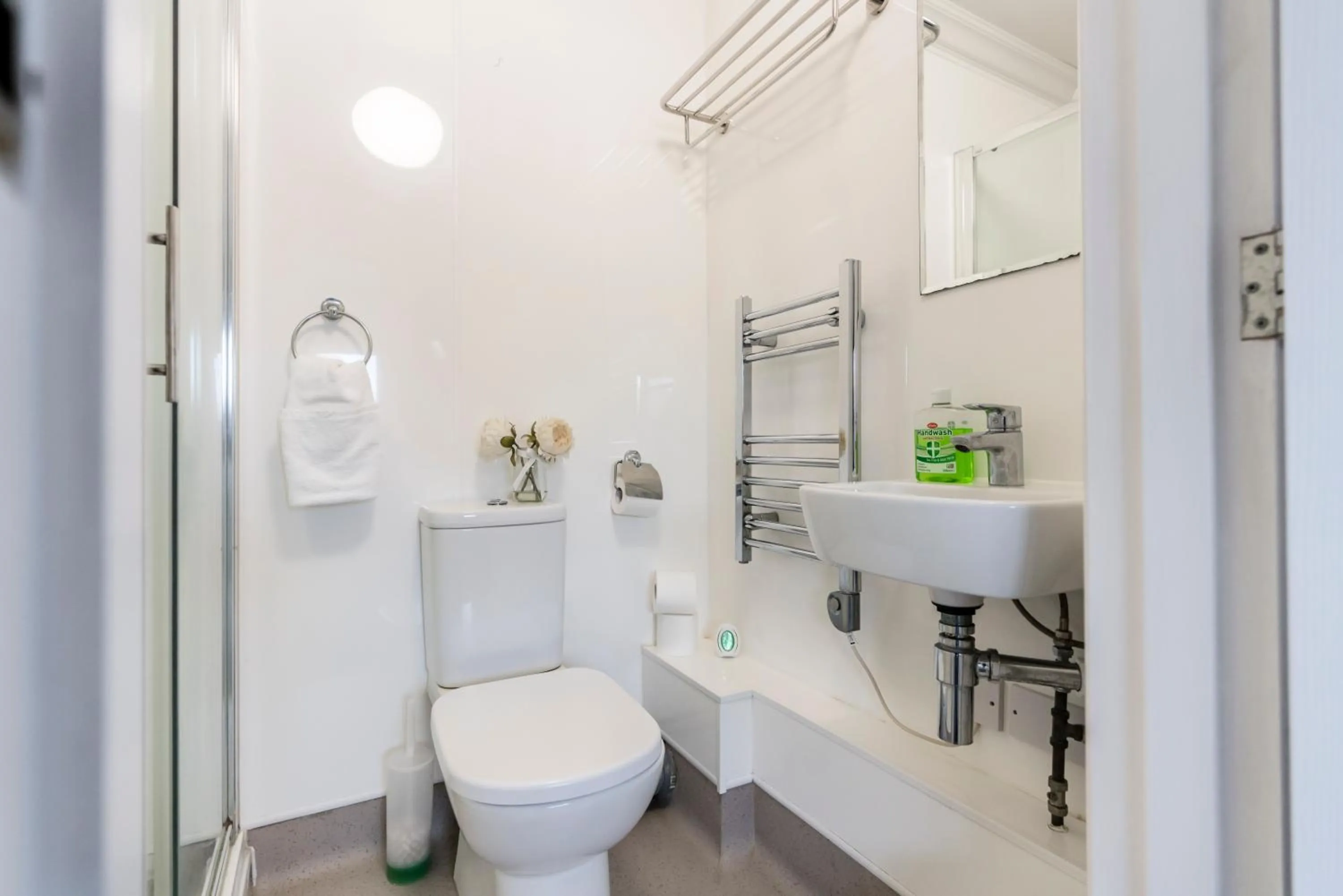 1 Riverside Apartments