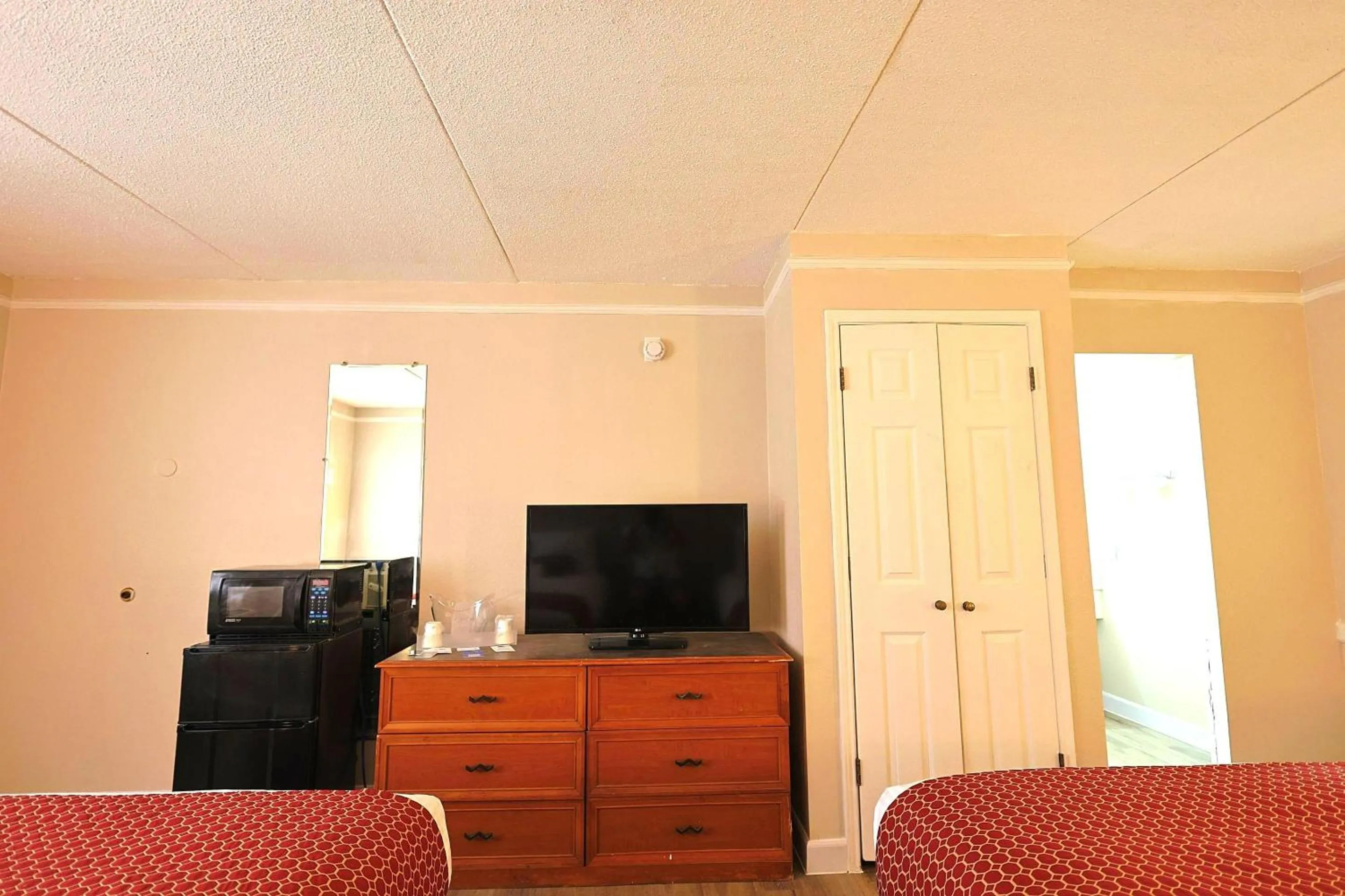 Bedroom in The Grand by Capital O Texarkana I-30